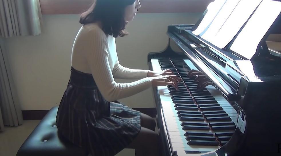 Youtuber Pan Piano在最新影片中終於露臉,結果卻讓網友們紛紛傻眼。(翻攝自Pan Piano Youtube頻道)
