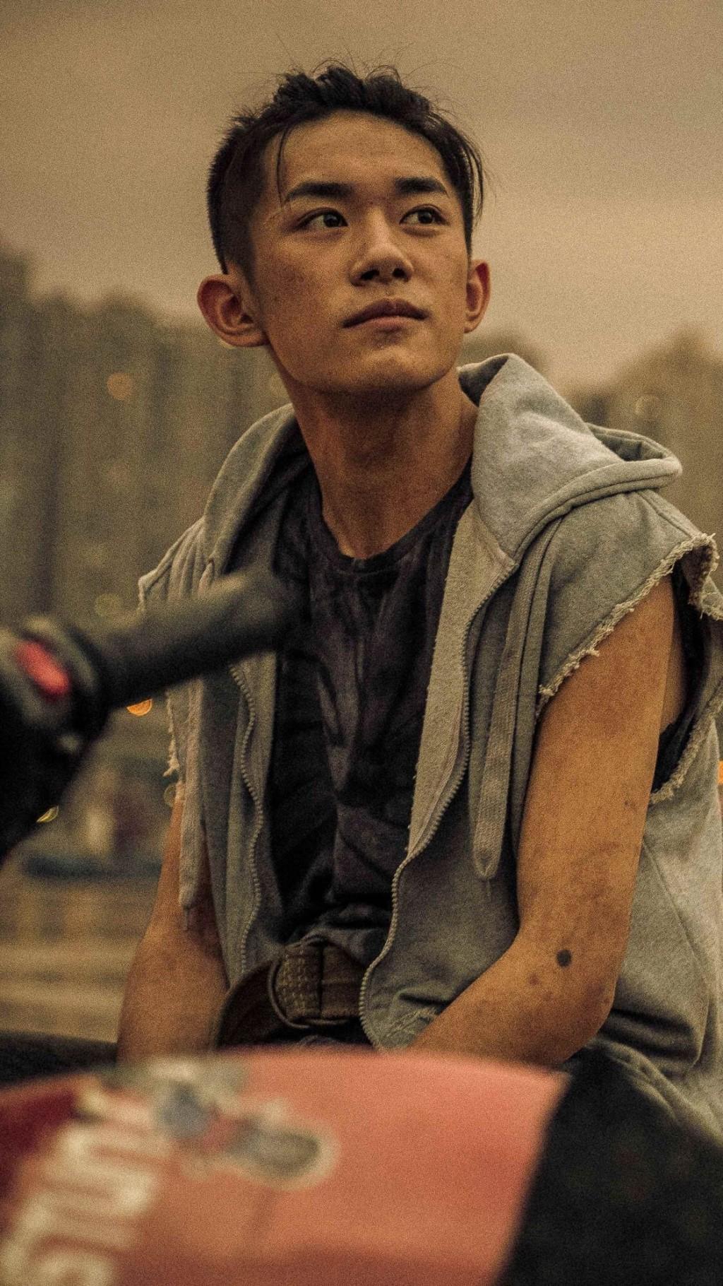 易烊千璽爭取主演《少年的你》，片酬雖只有他拍劇集的8分之1，但得獎無數，也普遍獲得業內肯定。（《少年的你》官博）