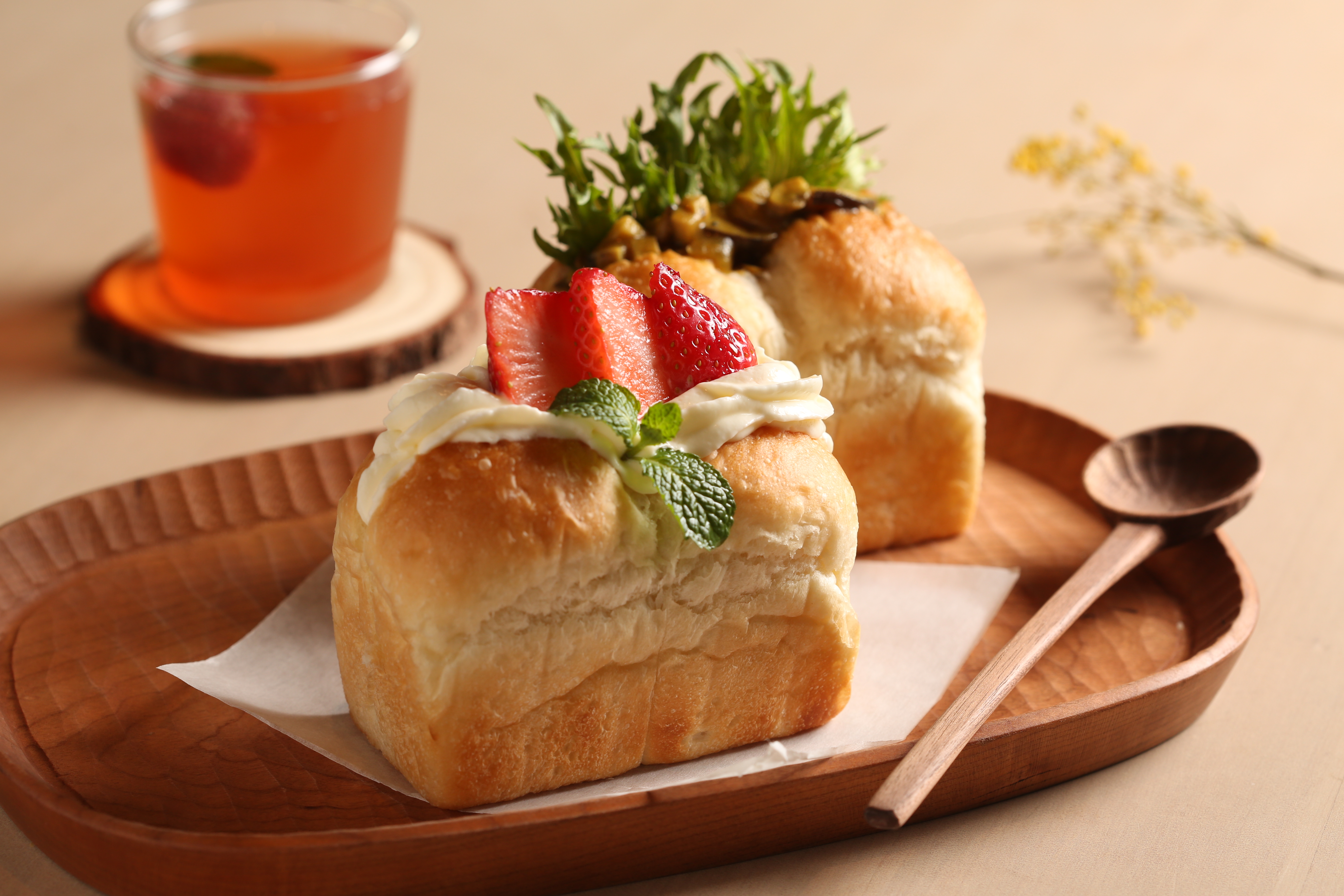 「a-moom」的餐點以吐司系為主，私心推薦鹹甜雙拼的「山型吐司」。