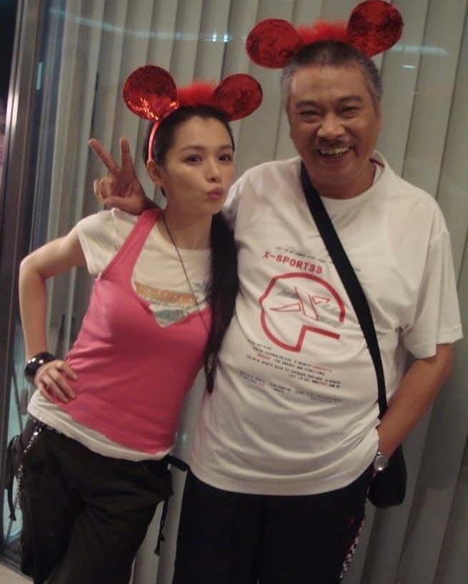 包括徐若瑄等不少藝人紛紛貼出與吳孟達的合照來悼念他。(翻攝自徐若瑄IG)