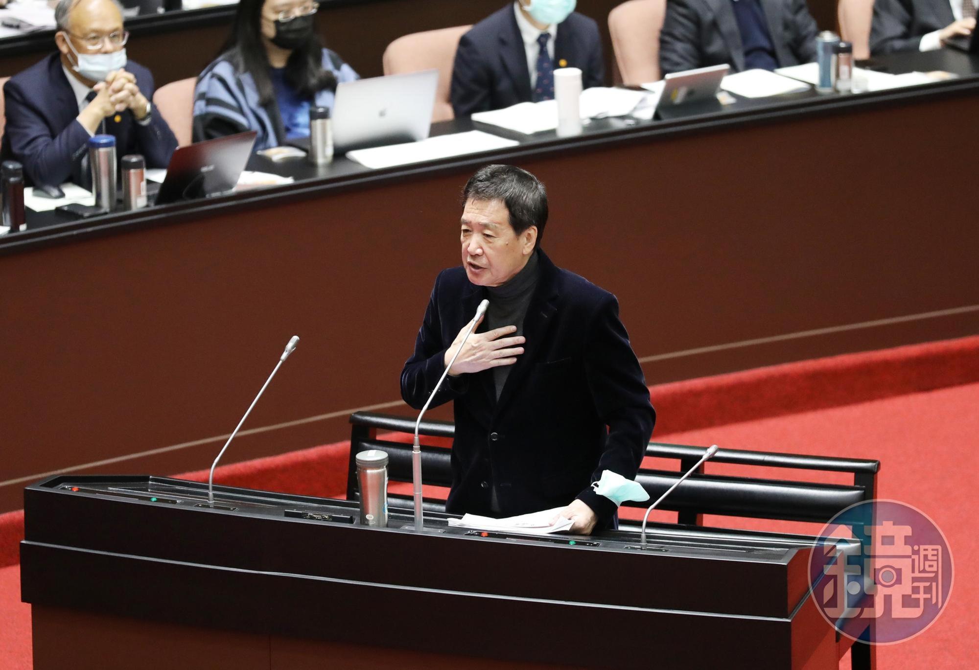 國民黨團總召費鴻泰今早質詢行政院長蘇貞昌。