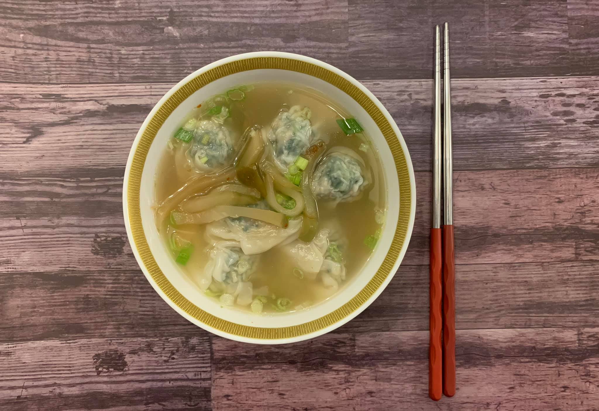 管他桃李風雨，吃一口「薺菜餛飩」便咬定春天。