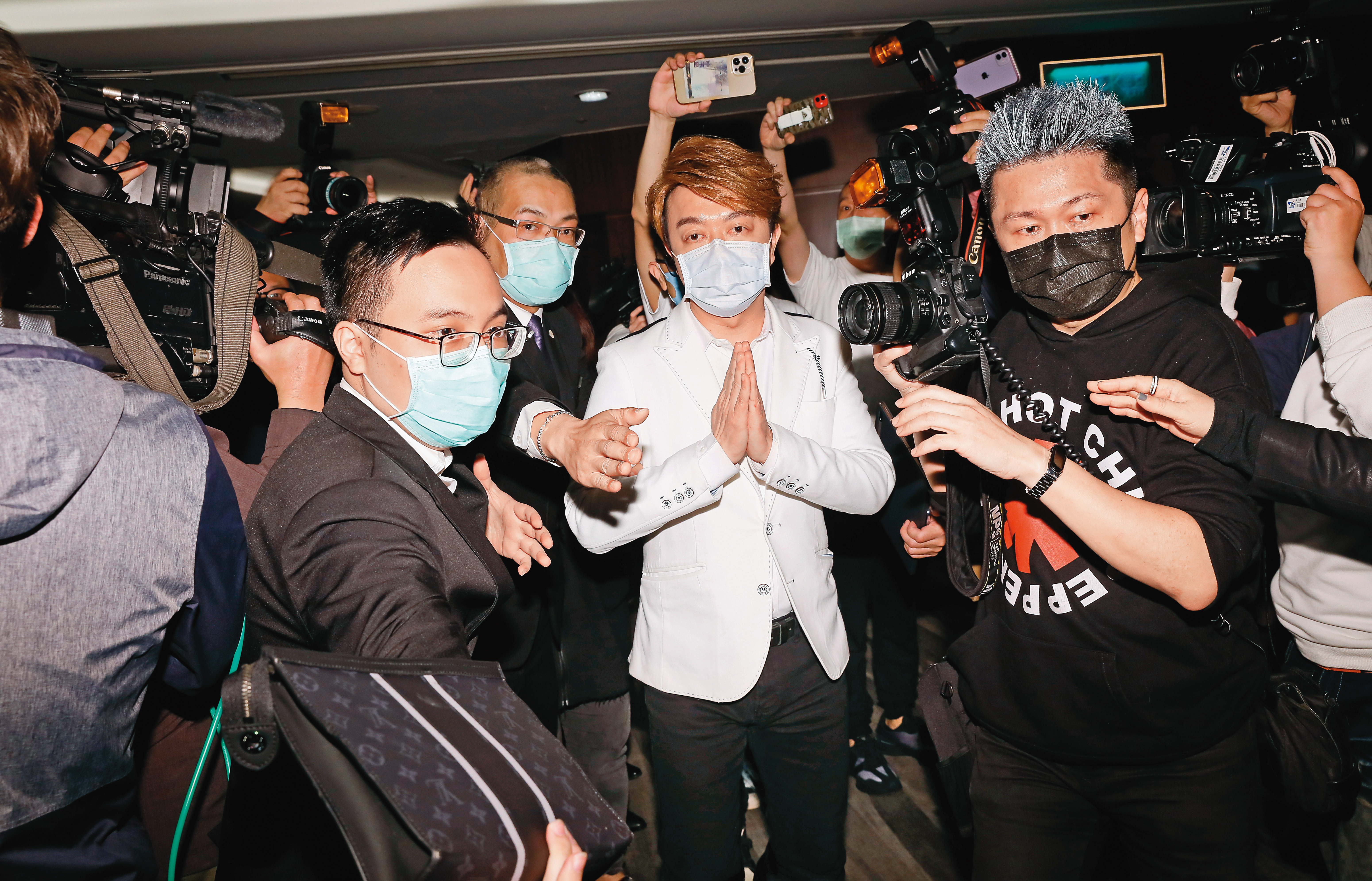 為澄清性騷疑雲，翁立友現身說明，強調自己才是受害者。