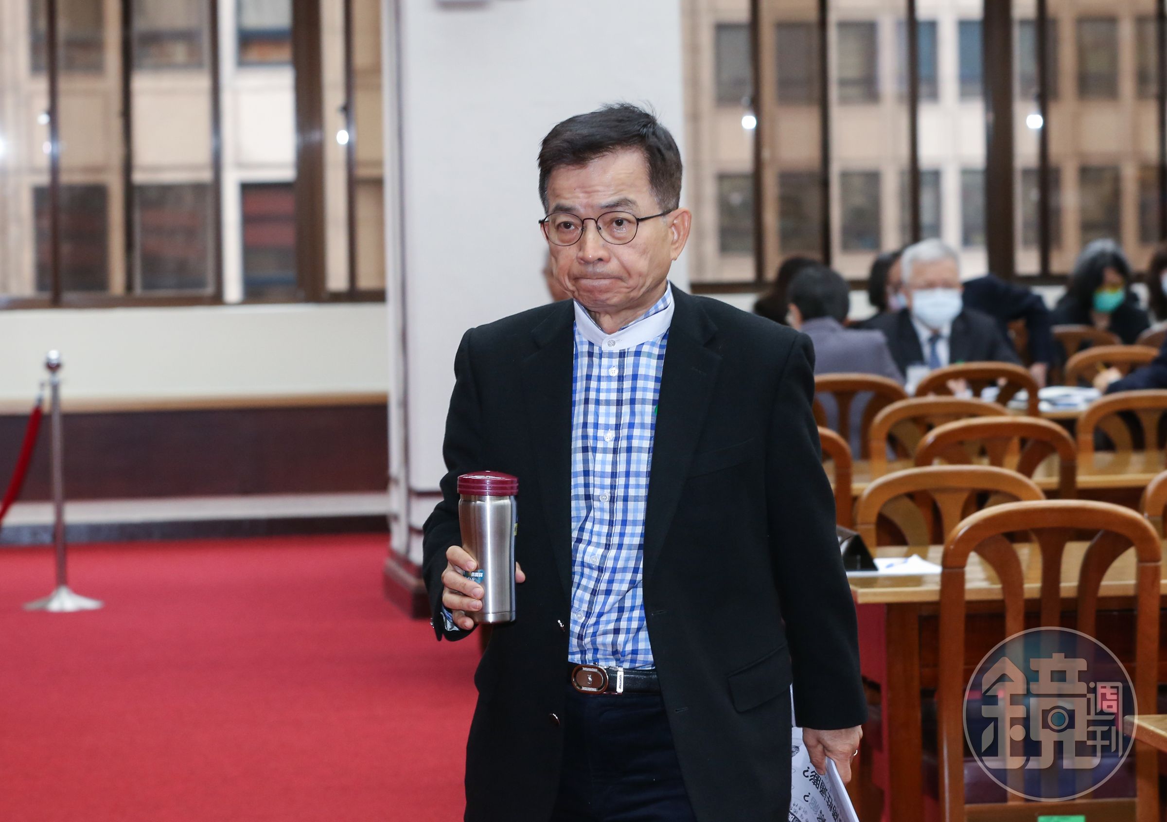國民黨立委賴士葆昨在臉書批評稱蔡政府呼籲國民買鳳梨並非長久之計。（本刊資料照）