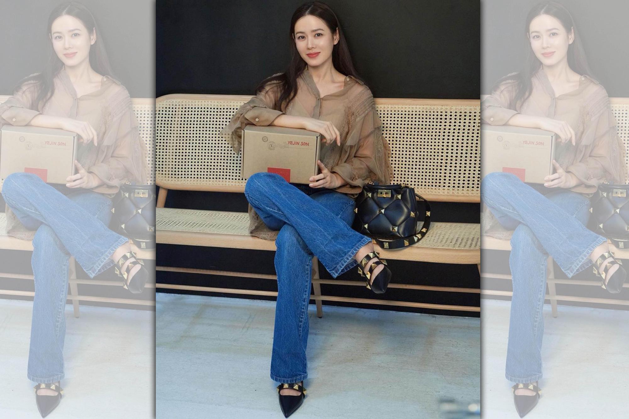 孫藝珍受邀看VALENTINO ACT COLLECTION 2021秋冬男女裝時裝秀,VALENTINO Garavani Roman Stud配件非常顯眼。(翻攝自孫藝珍IG)