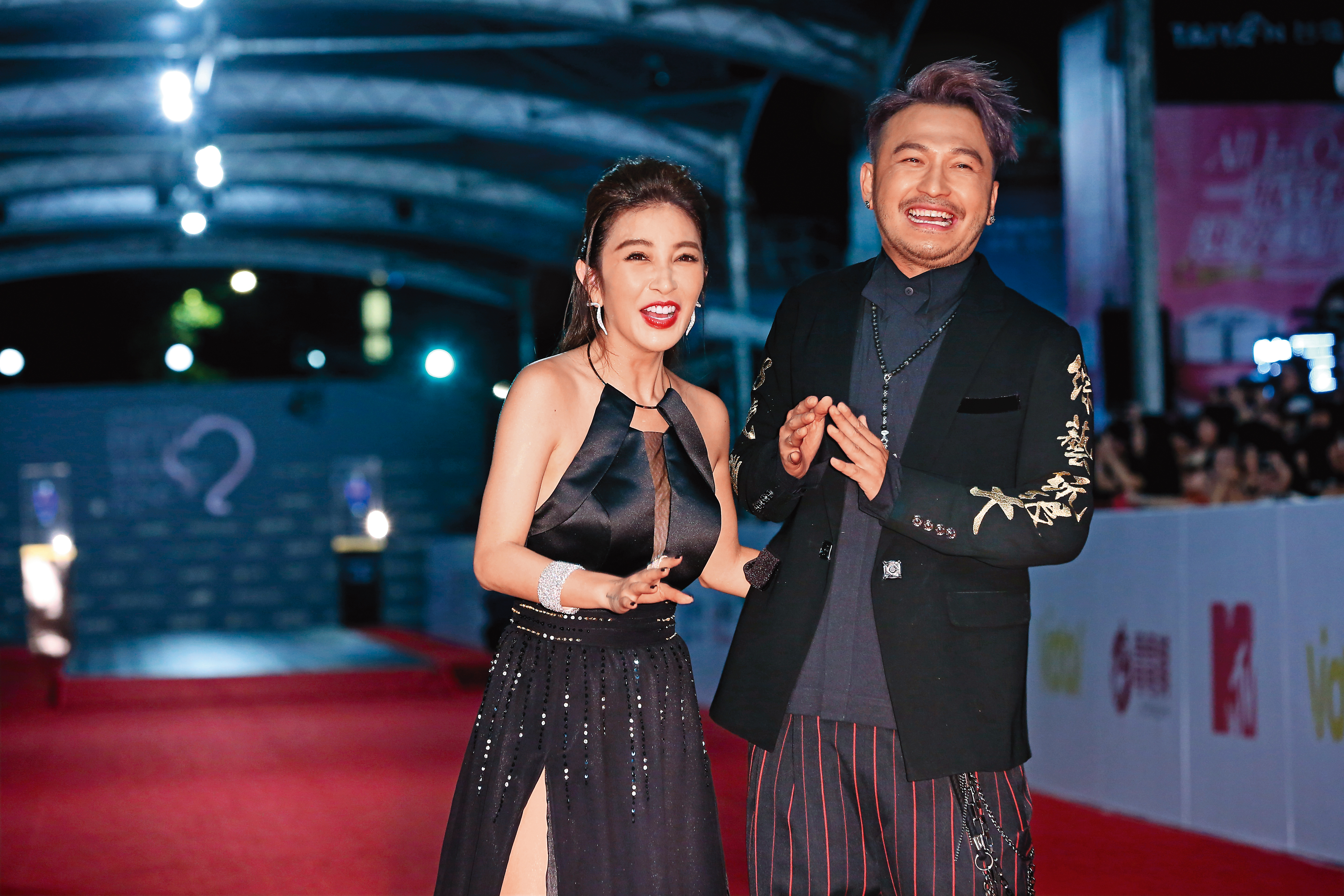 許維恩與KID的戀情風風火火，各自有偷吃以及無縫接軌的嫌疑，經常攻占新聞版面。