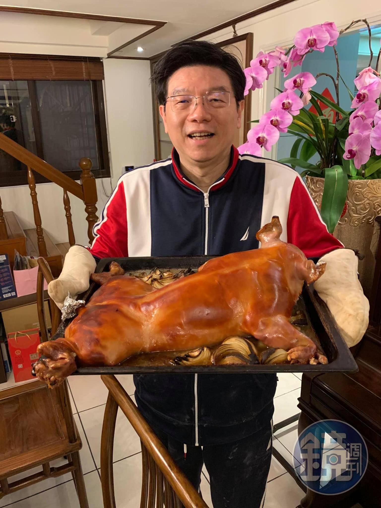 《鏡週刊》社長裴偉吃遍四方，也常趁便向各路大廚求教，週末在家試做，現在也公開他的廚房筆記。