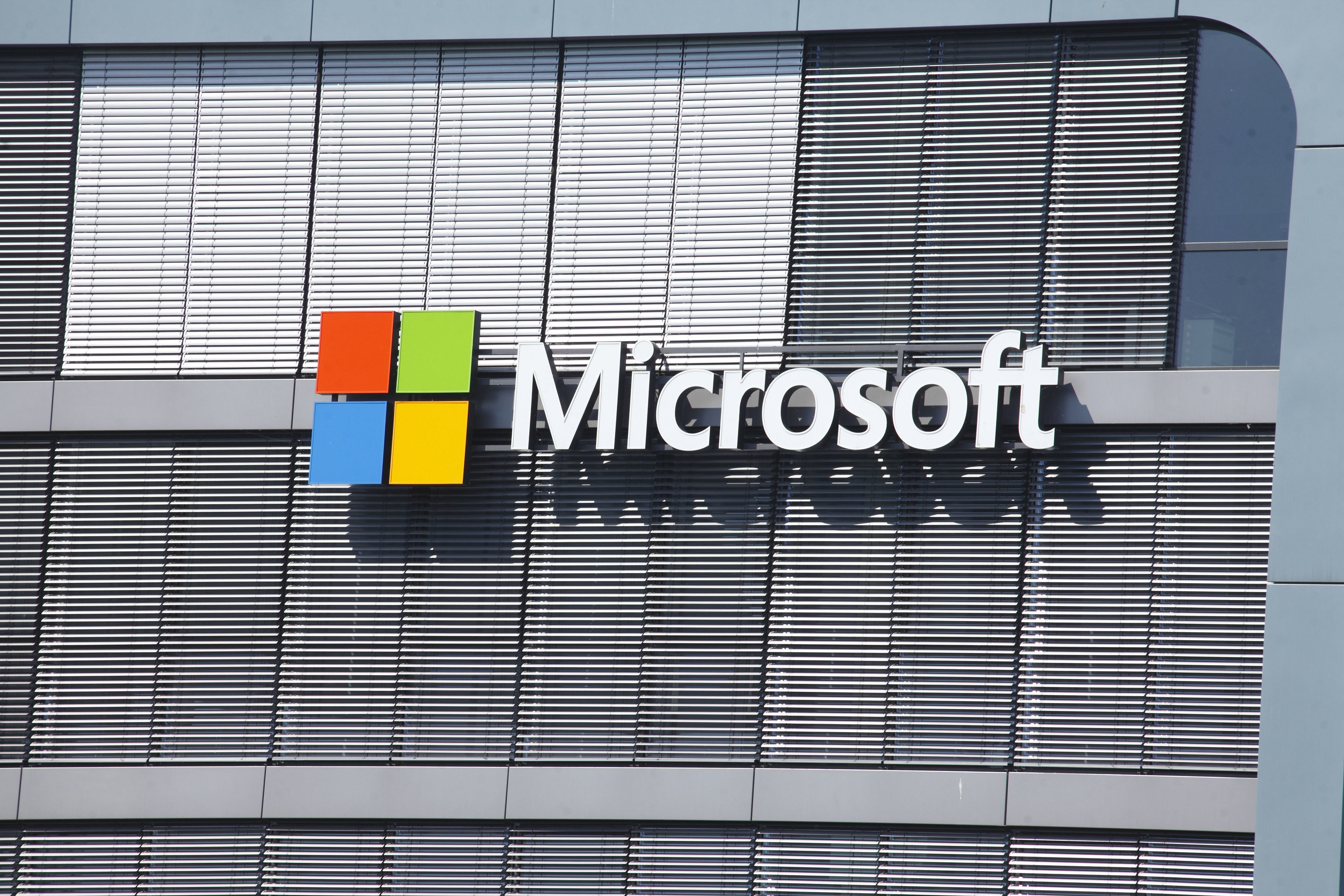 微軟公司今天表示，受中國政府支持的駭客利用微軟電子郵件伺服器軟體的漏洞來入侵美國機構竊密。（東方IC）