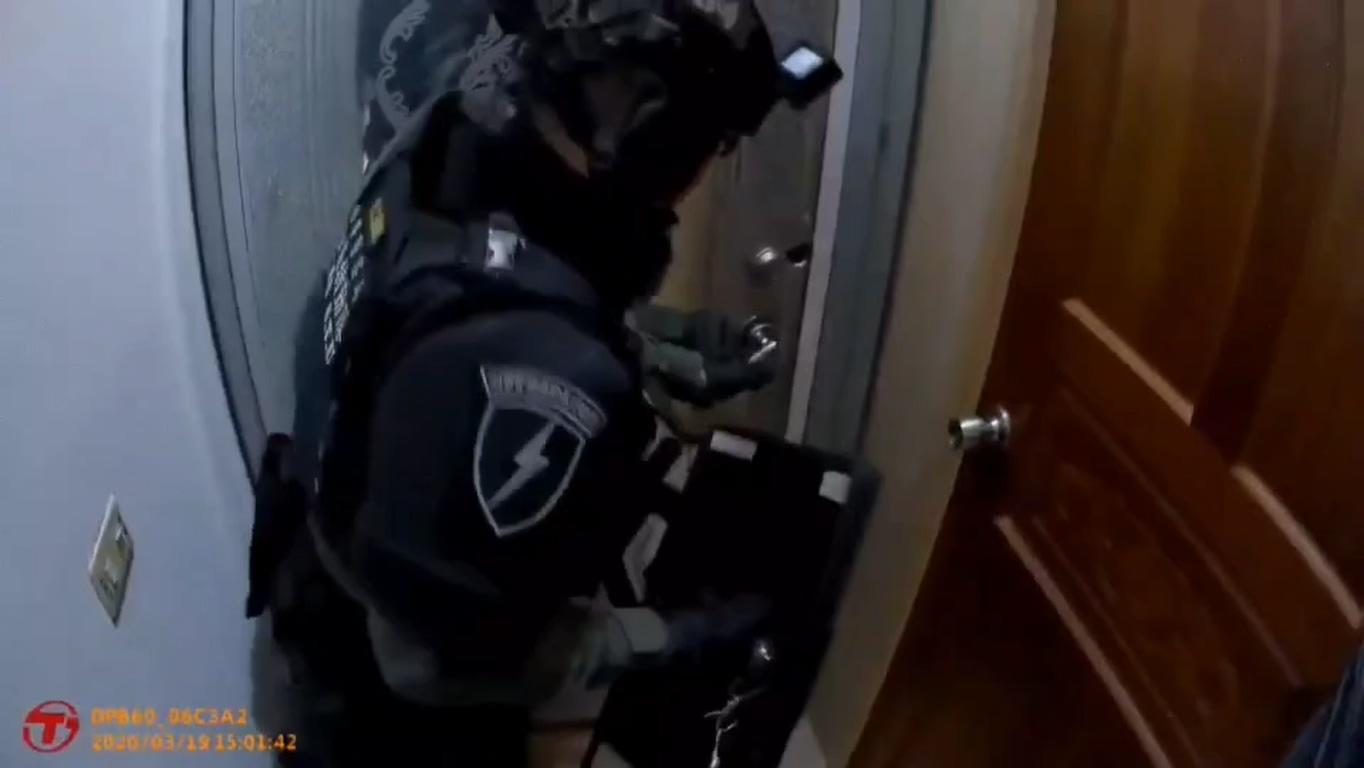 除暴特勤隊員攻堅第一兵風險最大。（刑事局提供）