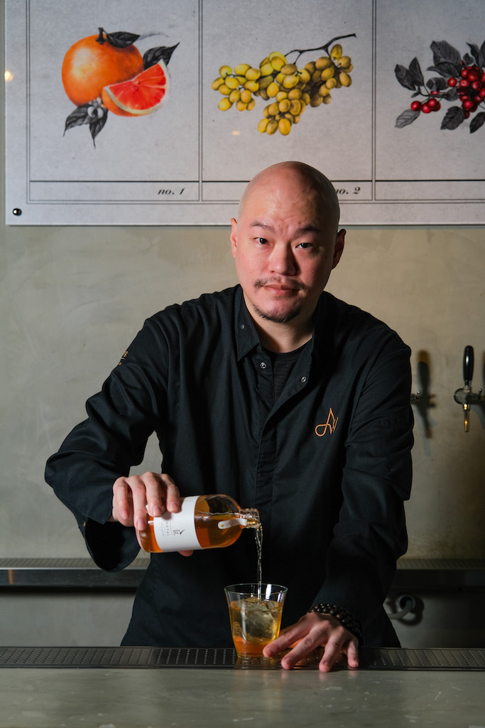 台灣雞尾酒教父王偉勳（Aki Wang），出馬操刀KōHī的酒單。