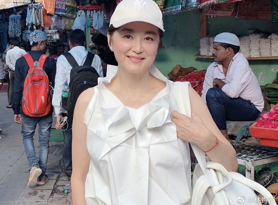 林青霞為增加自己的抵抗力，自曝已經使用打了中國大陸自製的科興疫苗。（翻攝自林青霞微博）