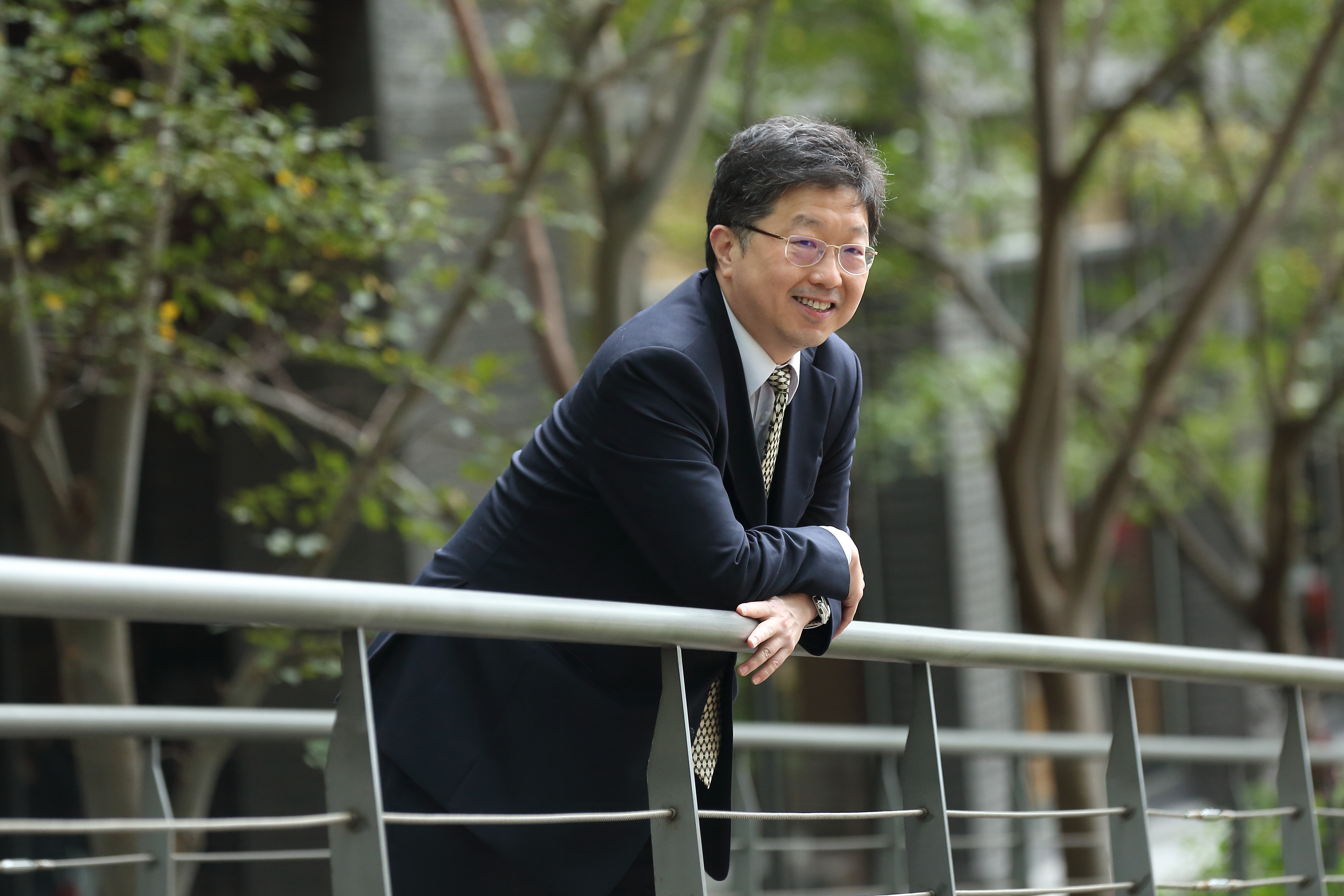 楊應超推薦投資人可以購買ETF做被動投資，因為即便是全職的基金經理人，長期來看也很難跑贏大盤。