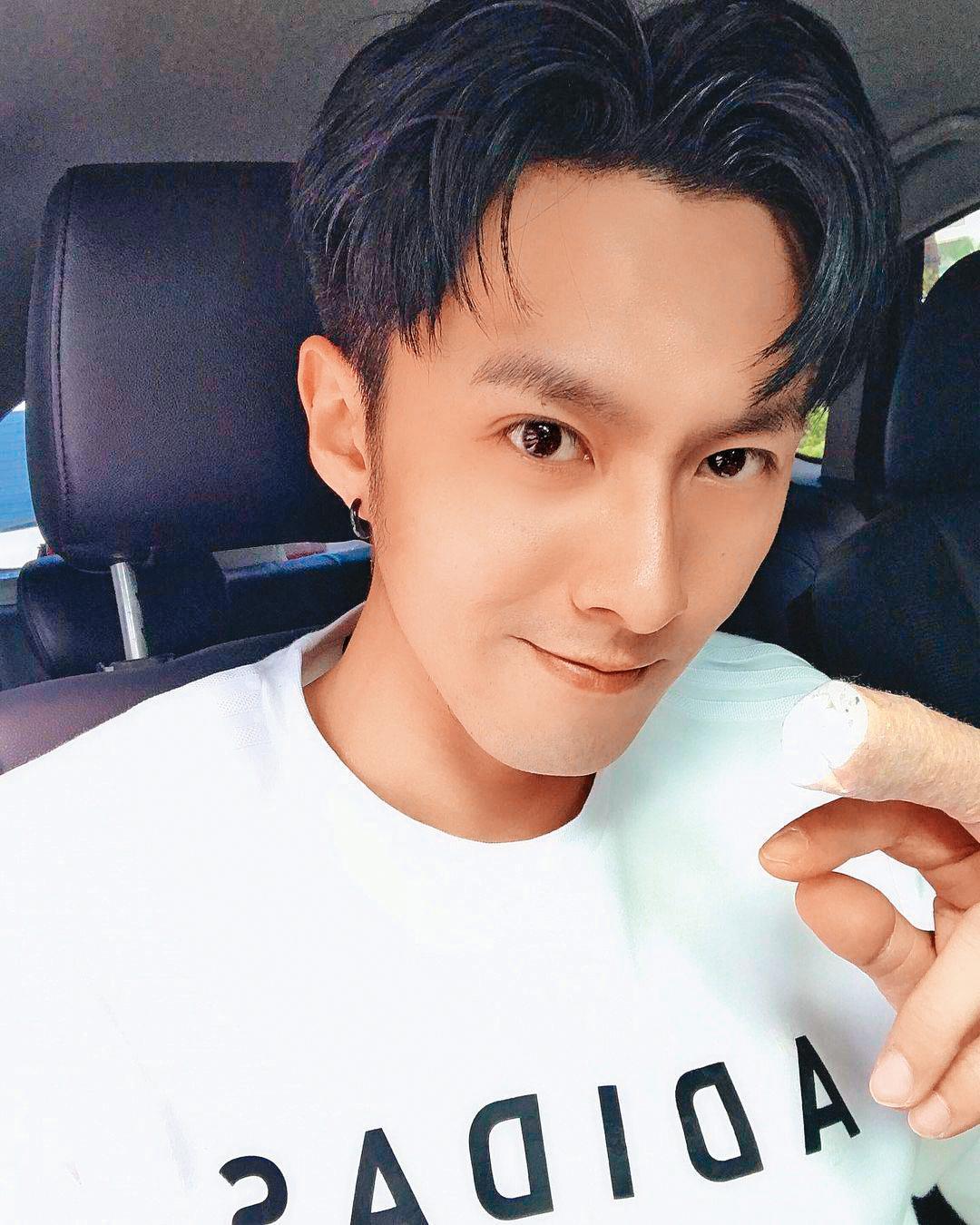 有網友爆料張雁名與女友當街吵架,還報警趕人,女方更向本刊爆料2人爭執導火線僅為區區100元。(翻攝自張雁名IG)
