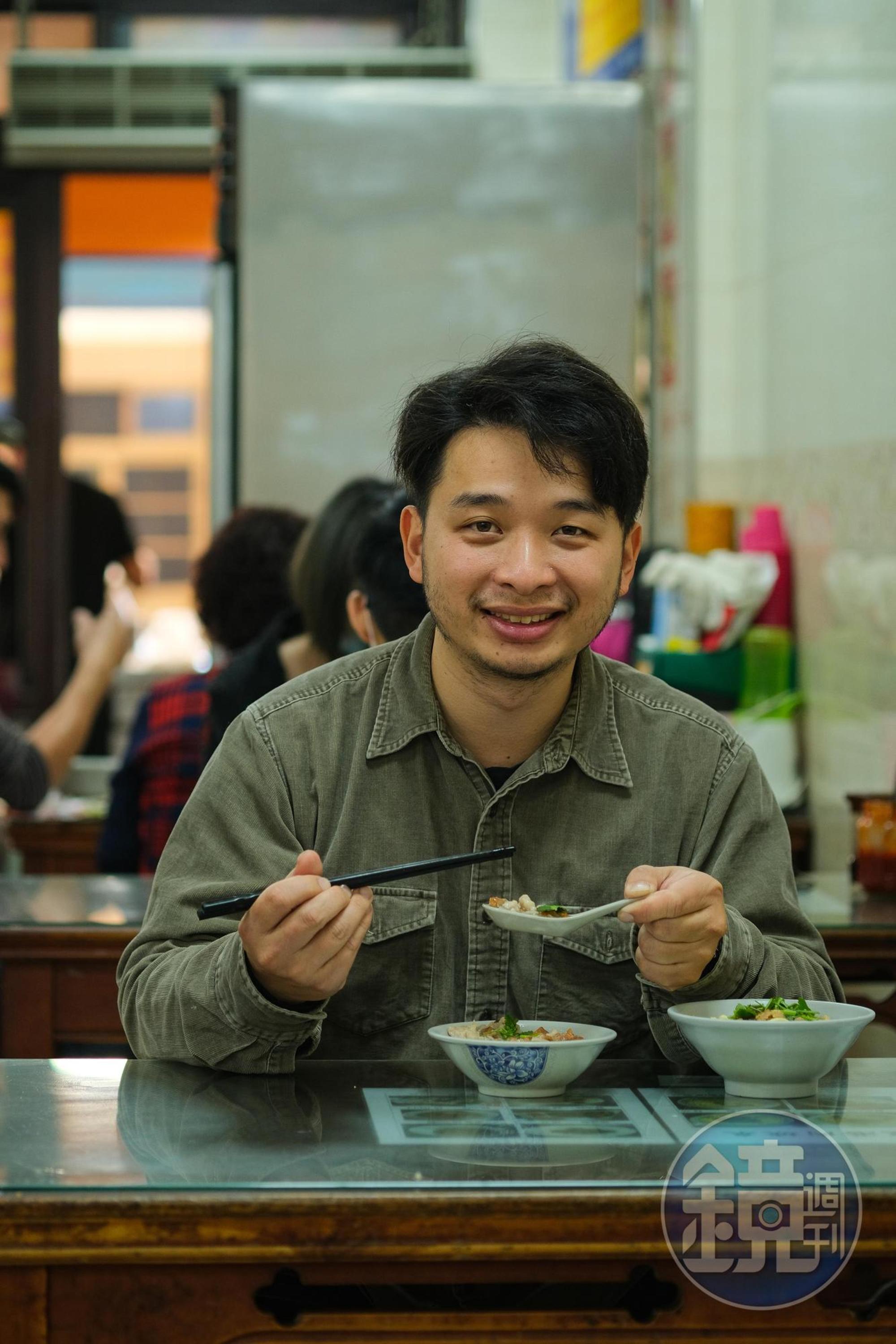 紀筱榆從小在鹿港長大，對在地小吃瞭如指掌。