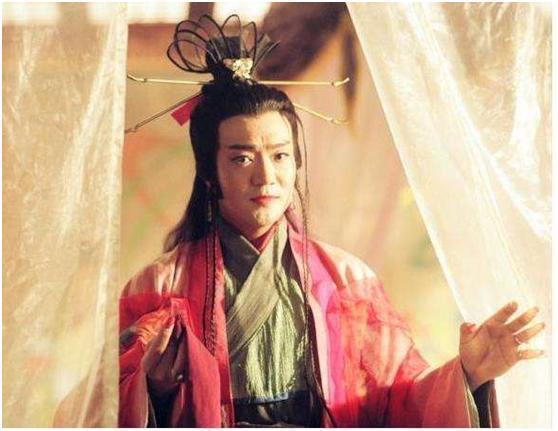 由趙美寶提攜的演員魯振順所飾演的東方不敗,被金庸認為是最符合原著的角色。(翻攝自豆瓣電影)