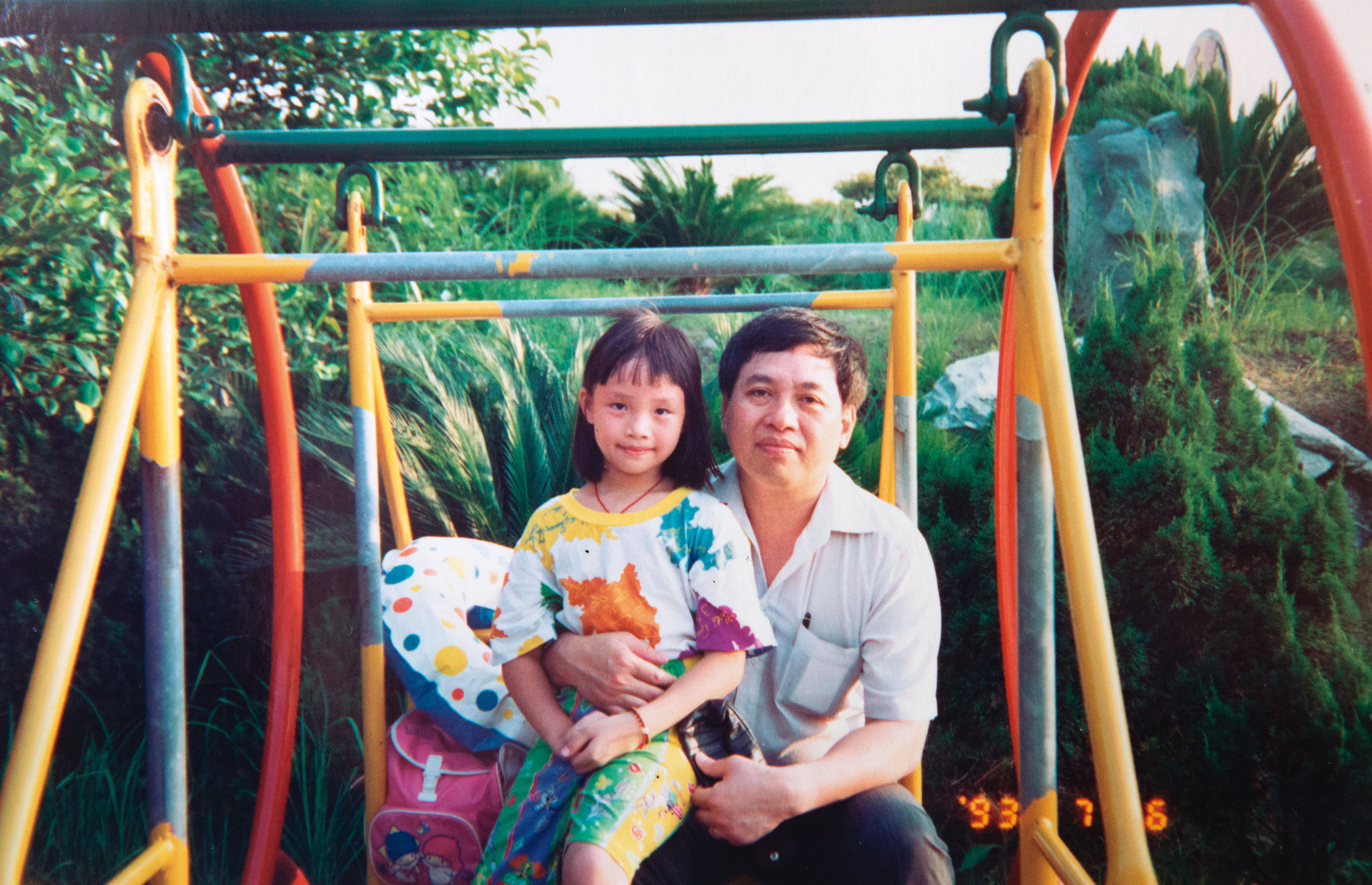 小魚與父親羅明村從小感情極好。（小魚提供）