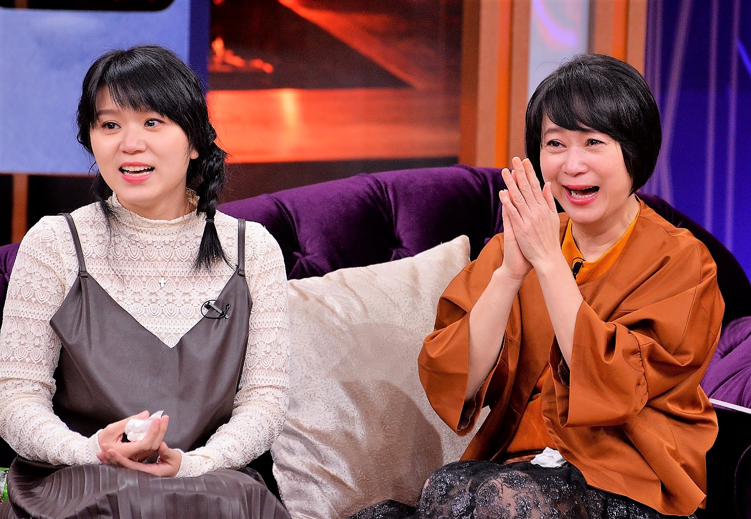 女兒妹子寫了親筆信，並當面讀出來，讓王月當場痛哭。（衛視中文台提供）