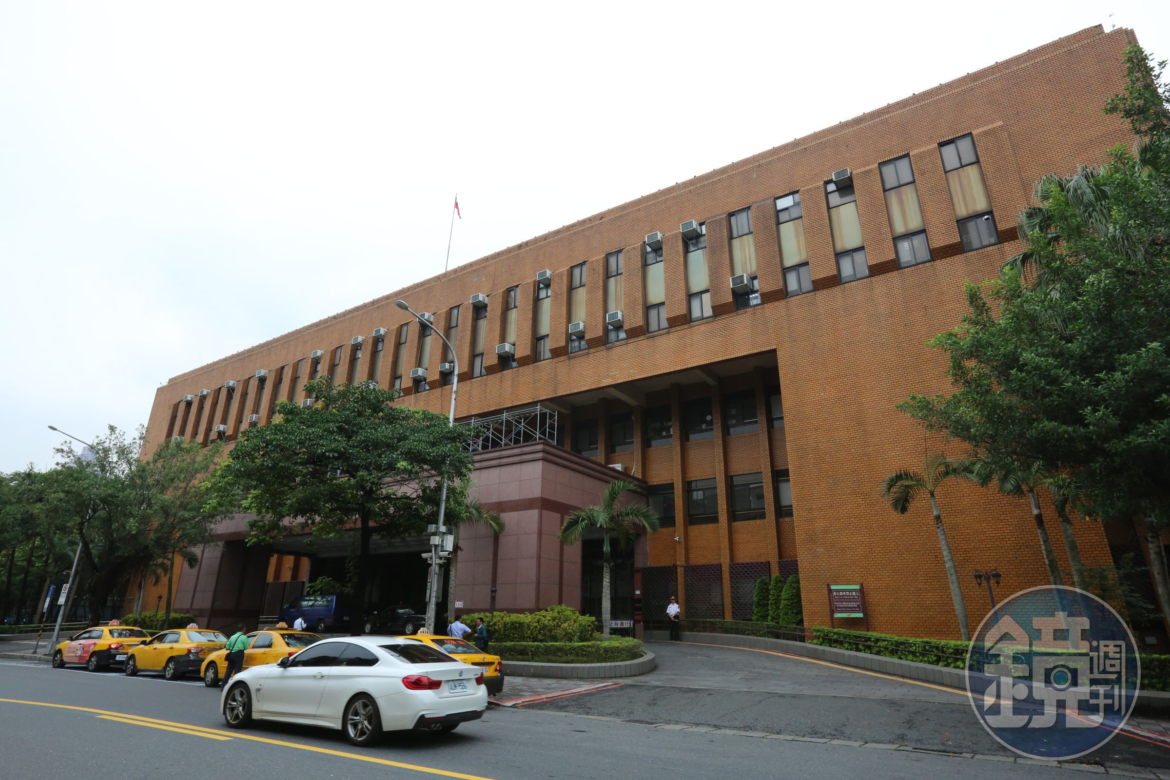 台北地檢署懷疑陸軍汽車基地涉嫌對廠商交貨的輪胎驗收放水。（本刊資料照）