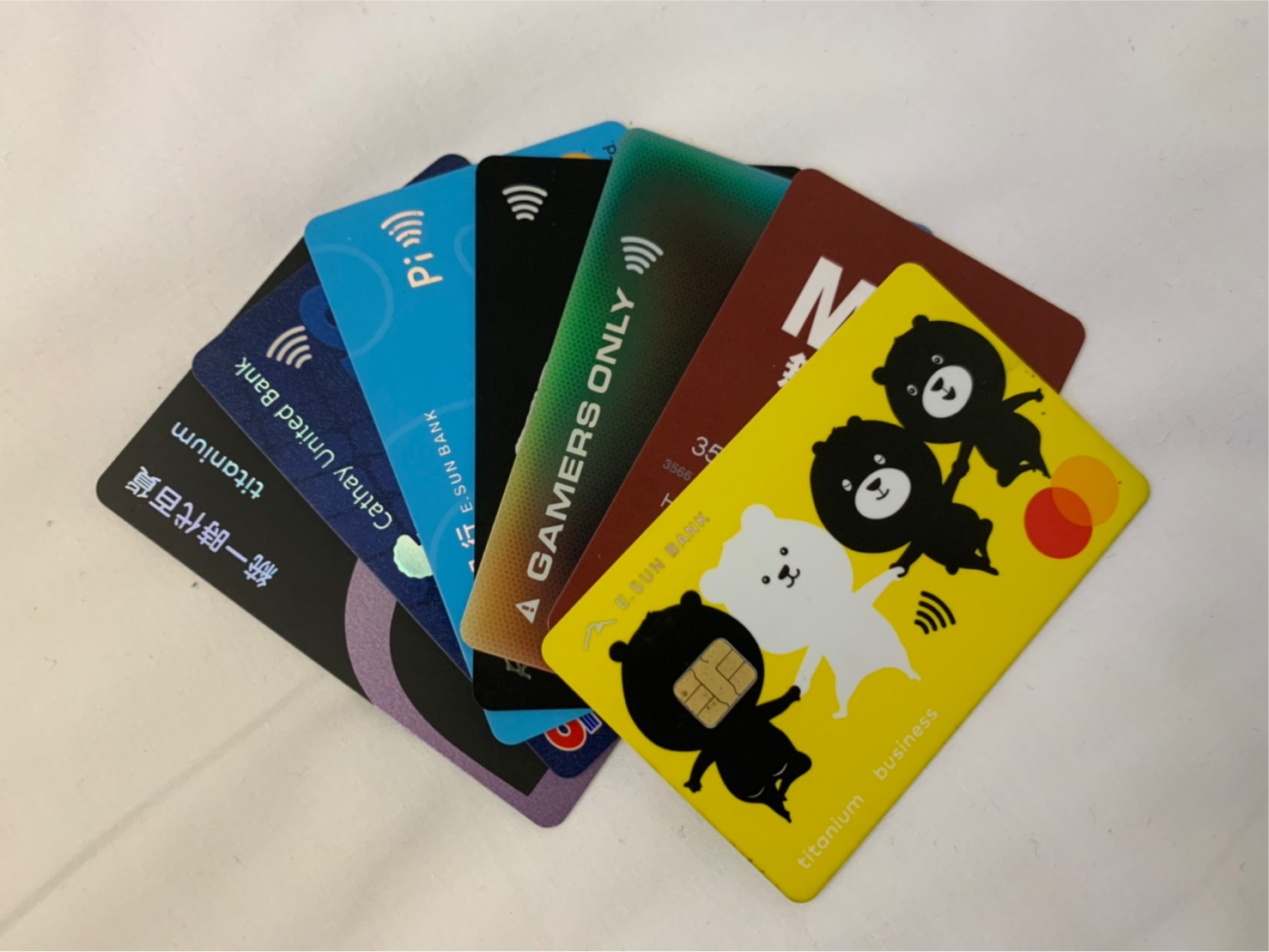 鄭男以每月3000元租金出租信用卡給同事蔡男，不料竟被盜刷15萬擺爛。（示意圖，讀者提供）