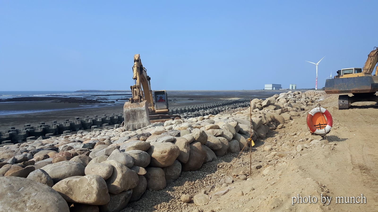 漂浪島嶼指出，這筆7,000萬元是台電用來興建堤防以保護藻礁。（漂浪島嶼授權提供）