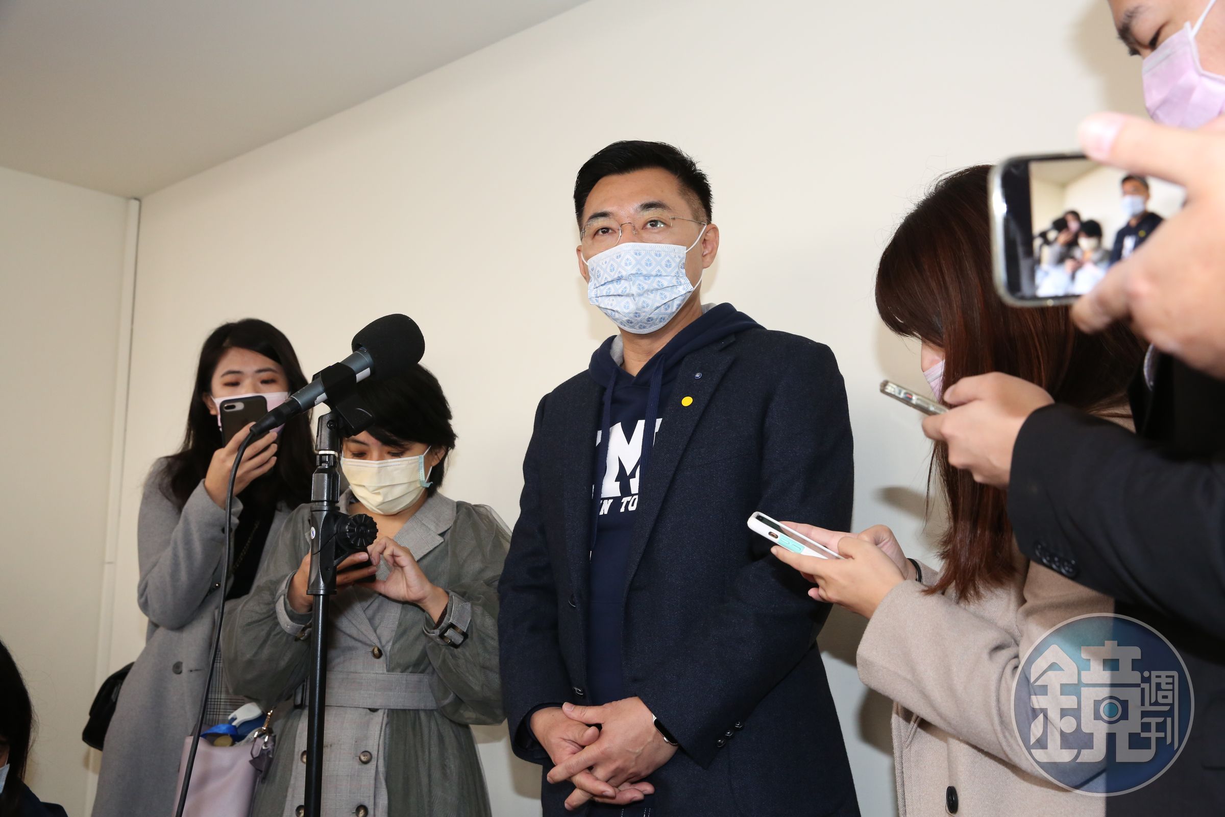 江啟臣今日接受媒體專訪談「王定宇祕戀顏若芳」，他強調自己每天都會回家跟老婆睡覺。（本刊資料照）