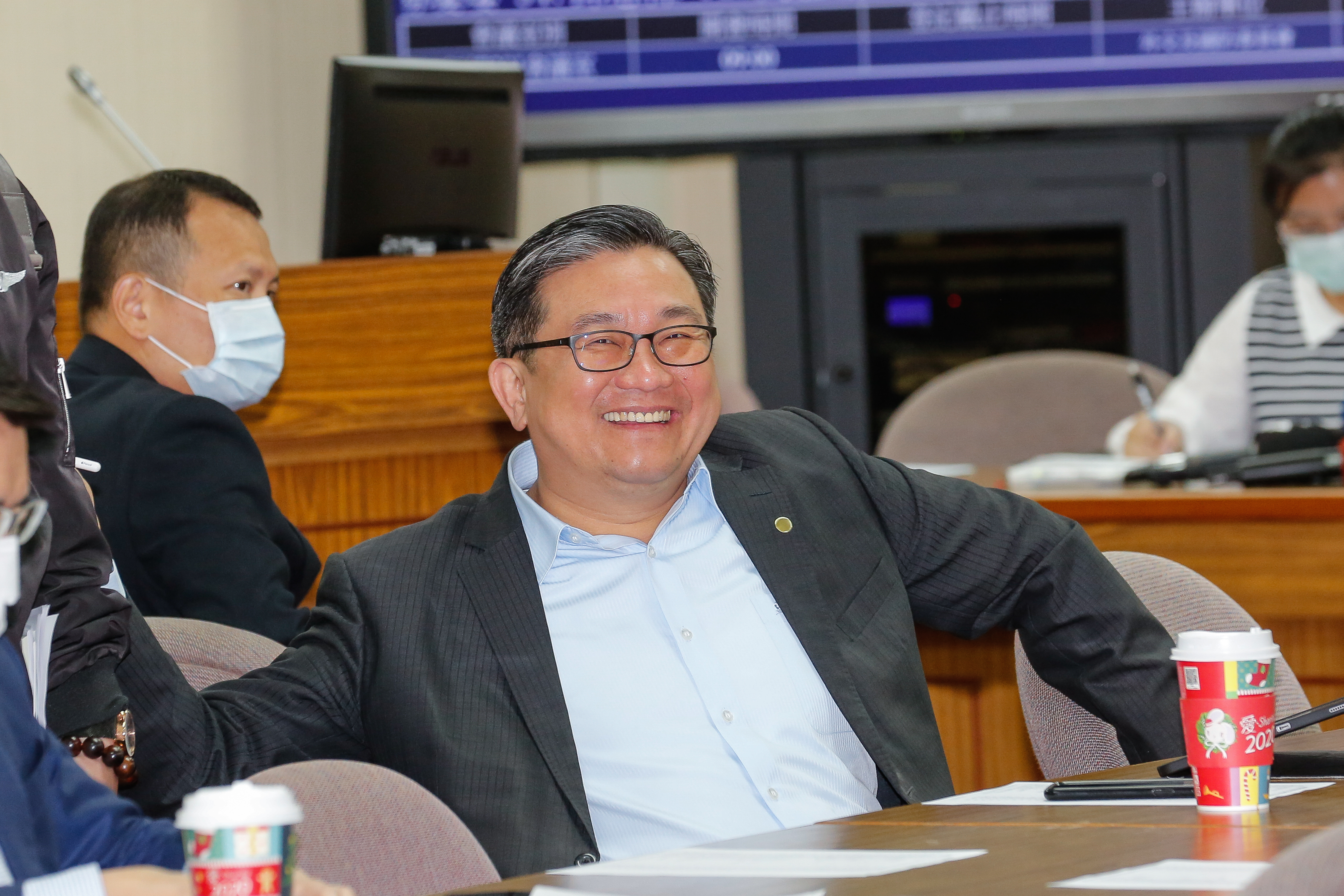 王定宇被爆出與顏若芳疑似同居，他強調只是「房東、房客關係」，而且太太也都知情。（本刊資料照）