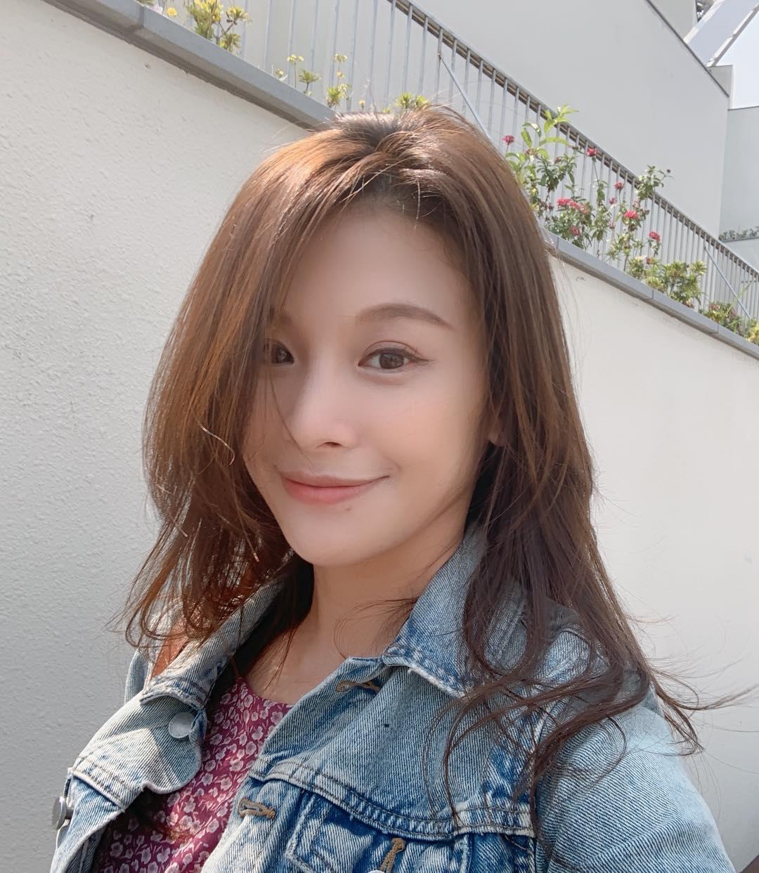 艾莉絲不僅異地婚姻沒能維持，還有報導指出因她床上聲音被日籍老公嫌棄。（翻攝艾莉絲臉書）