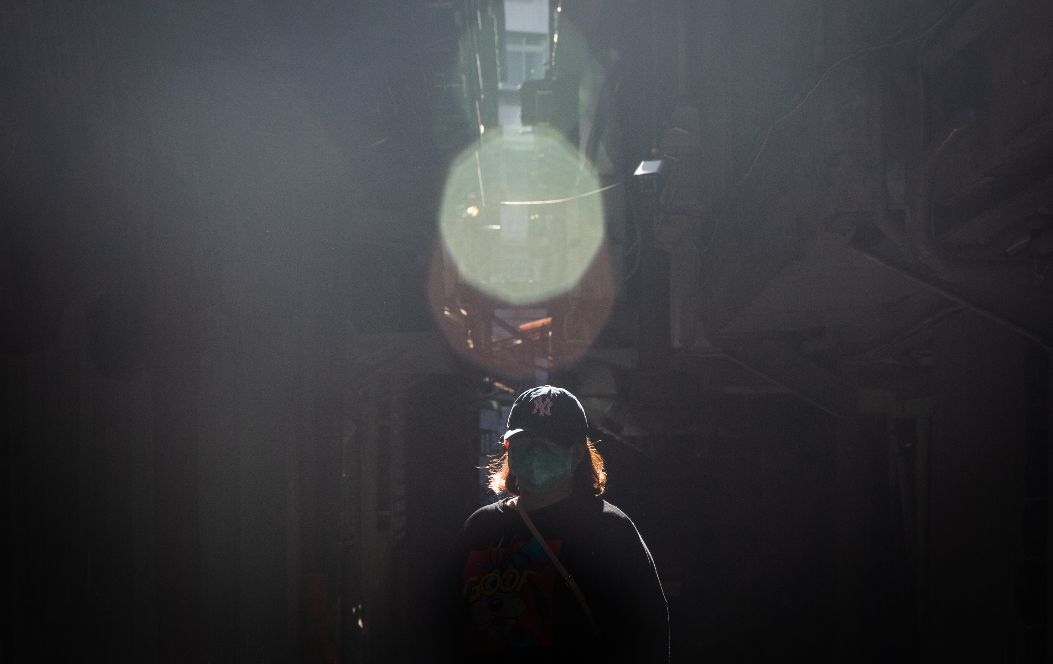 羅明村的女兒小魚說，檢方叫家屬去找法院，法院又叫家屬去找檢察總長，父親就這樣成了司法人球。