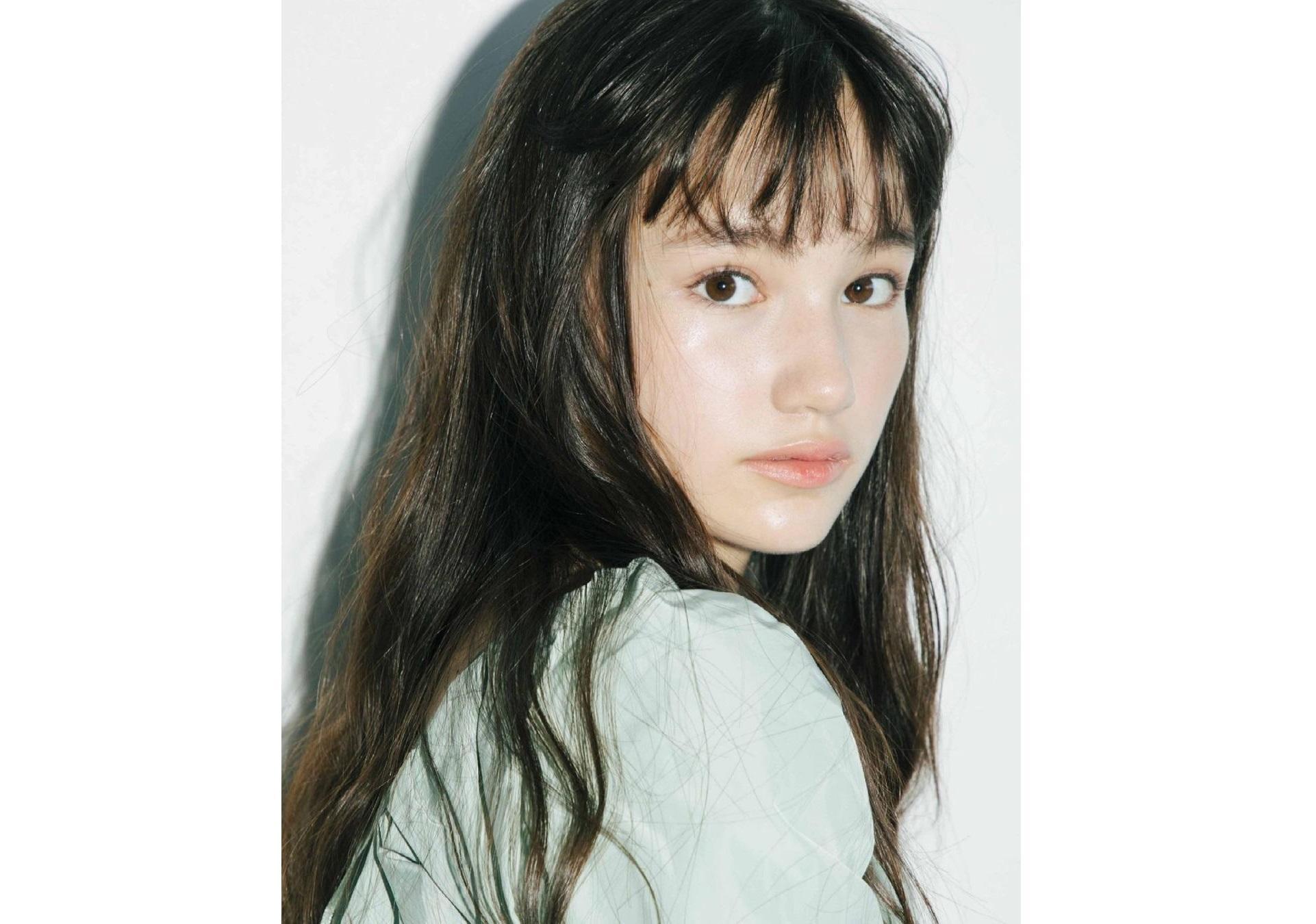 山口來樂年僅11歲就入行當模特兒，混血的成熟外型讓人感受不到她的真實年齡。（翻攝自山口來樂Instagram）