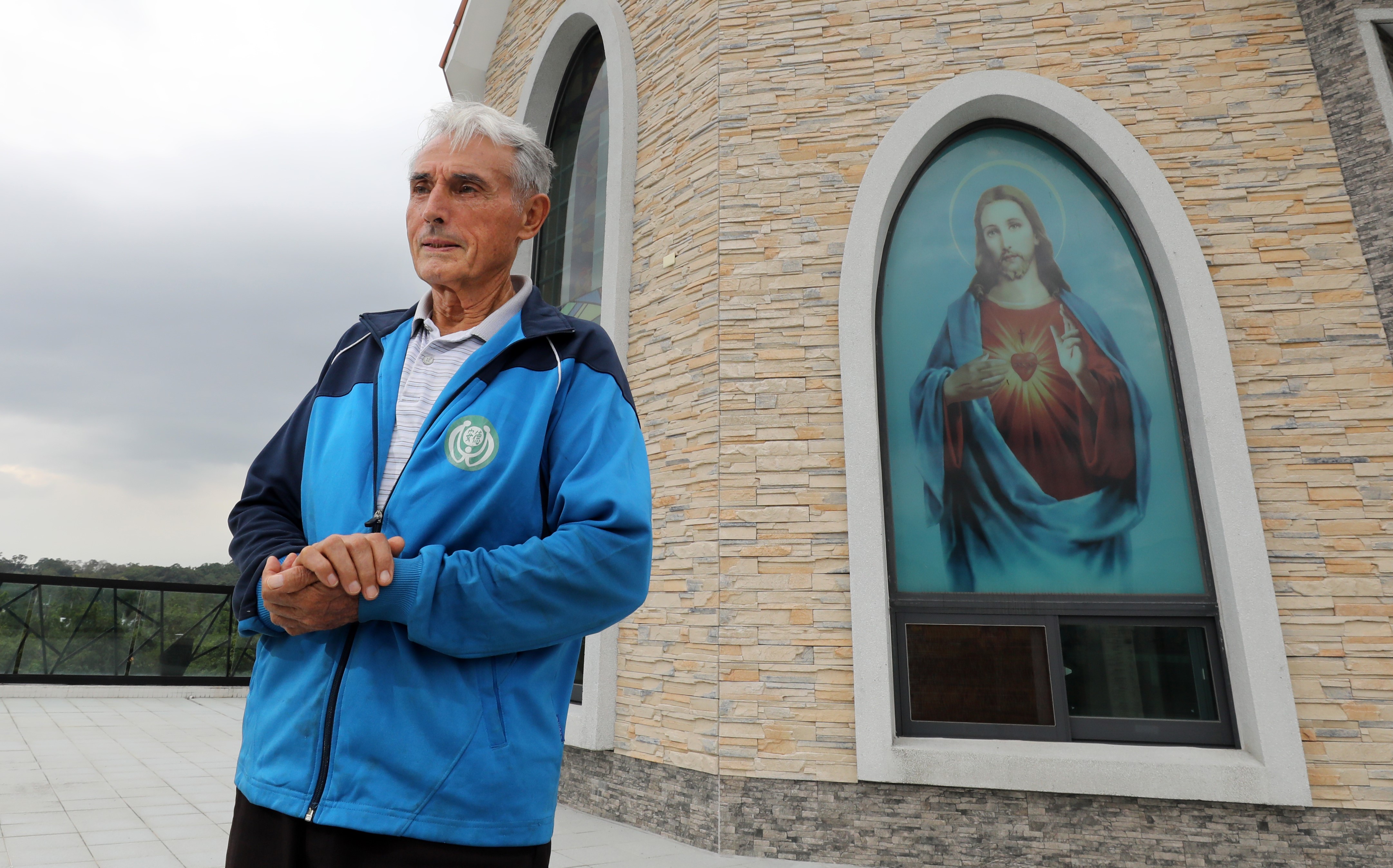 玉里天主堂劉一峰神父為花蓮服務逾半世紀。（本刊資料照）