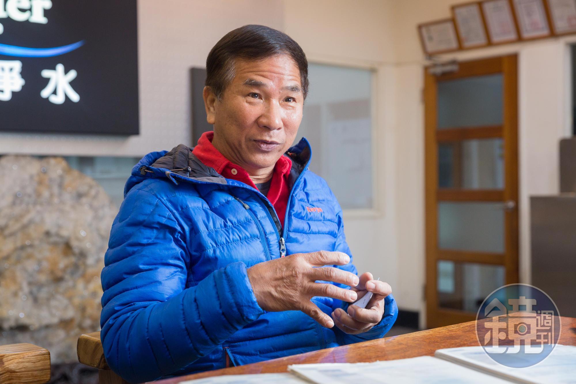 黑手出身的莊清偉，創業51年來堅持站在生產第一線，把關品質。