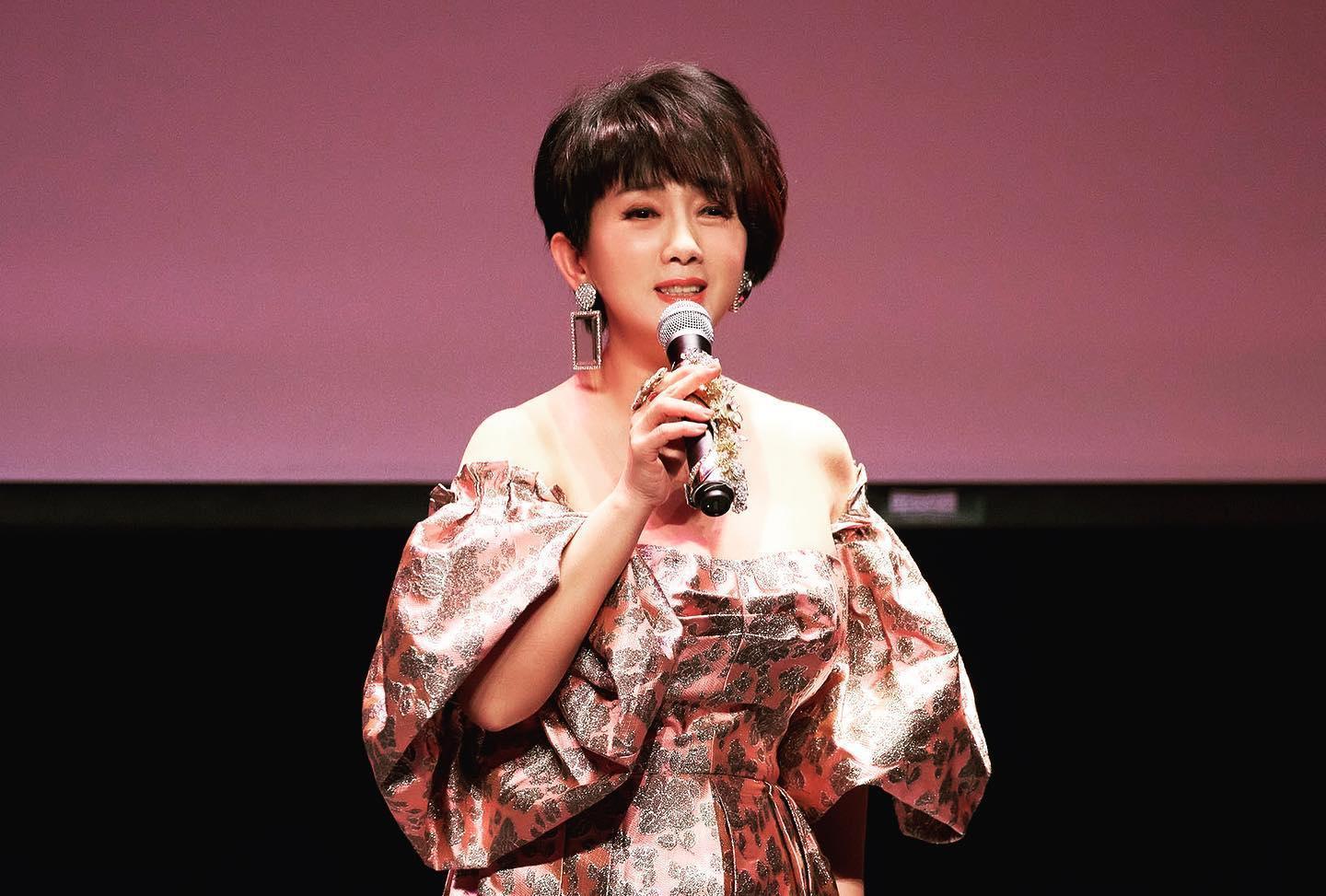 周思潔出道多年,近日受訪曝光自己的還債人生。(翻攝自周思潔臉書)