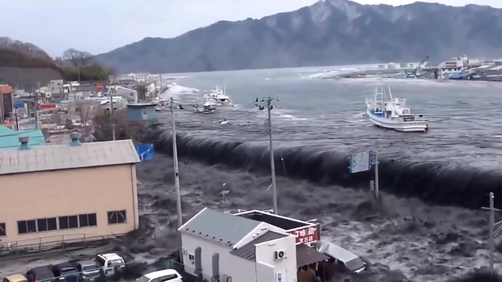 昨晚日本規模7.4強震，讓不少日本網友想起311大地震，深怕可能只是更大地震的前震。（翻攝自華迪克YouTube頻道）
