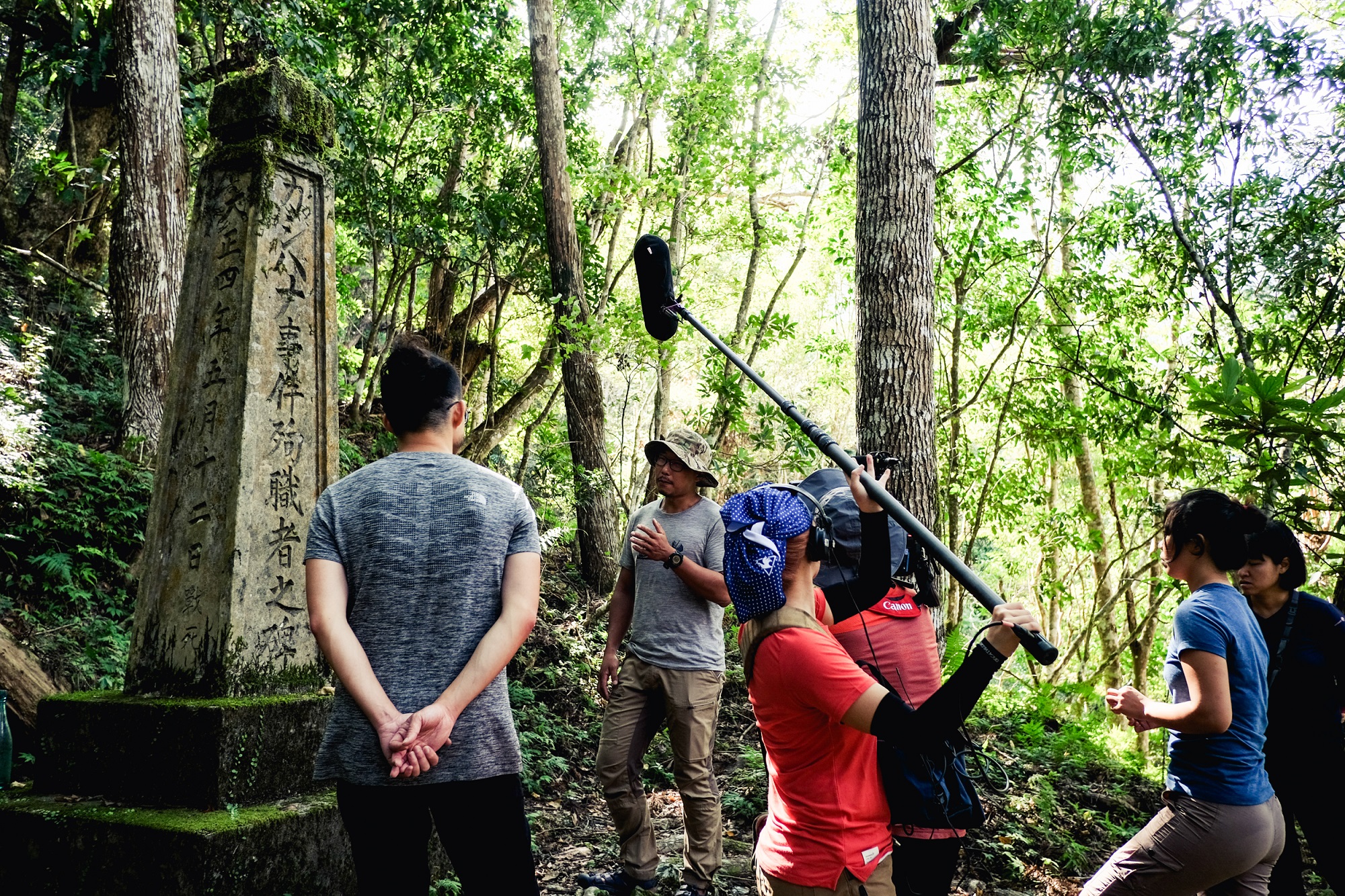 八通關古道東段是《群山之島》中路程最遠的一集,全程要走42公里,拍攝前劇組特地到場勘景。(公視提供)