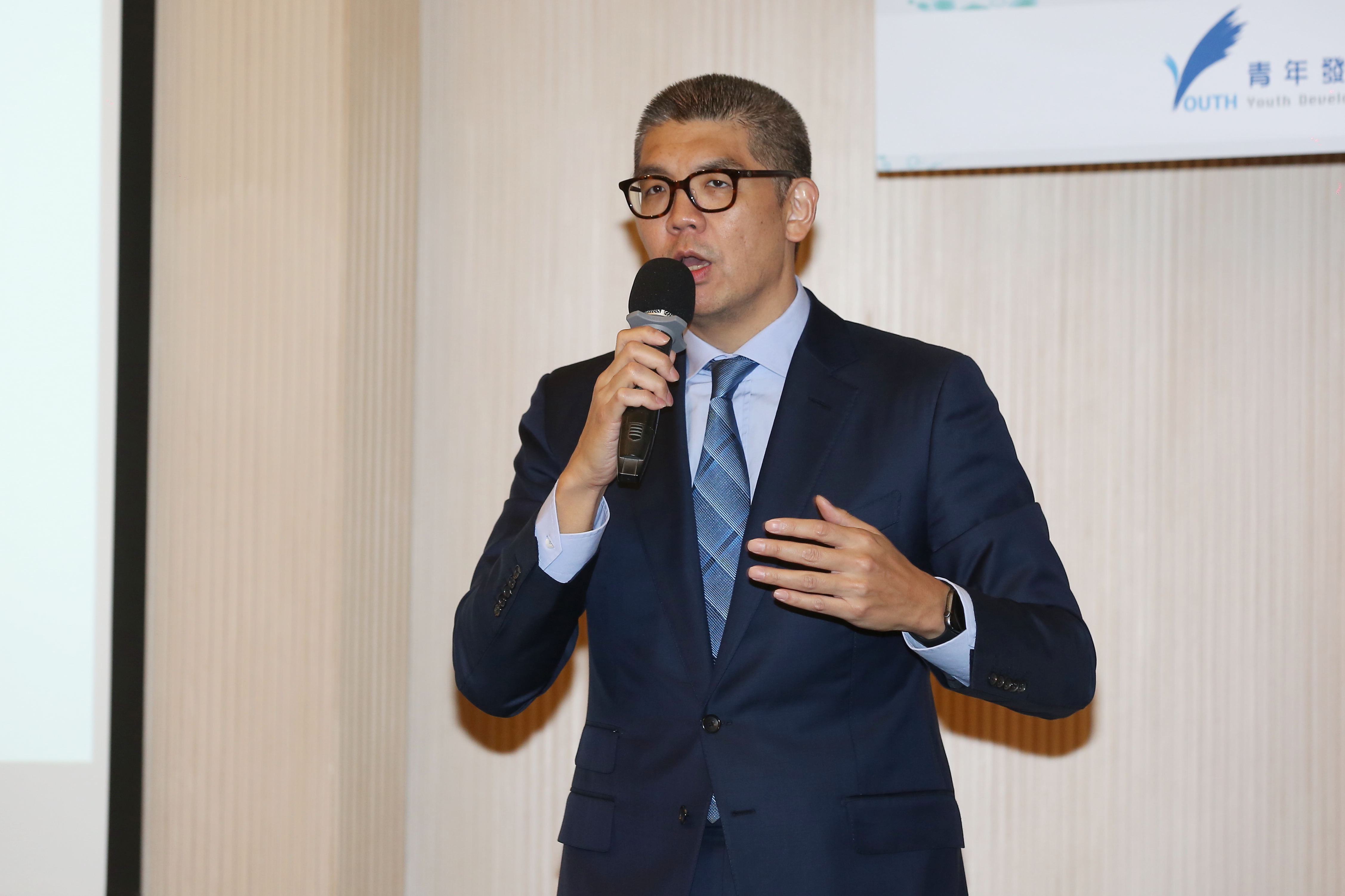 國民黨智庫副董事長連勝文今天表示，選不選國民黨主席，不是由綠營決定。（本刊資料照）