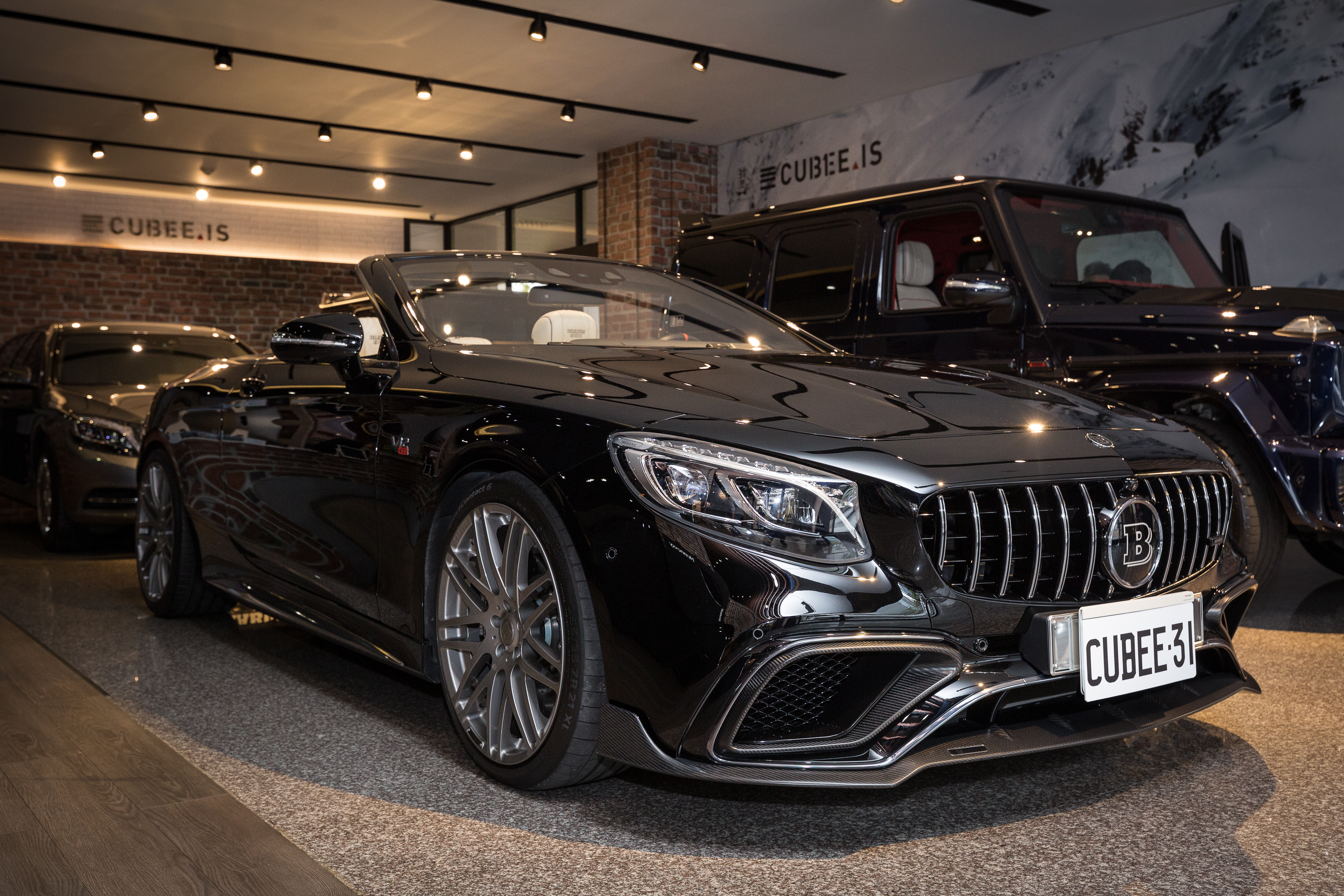 Brabus Rocket 900 Cabriolet全世界只有2台,眼前這台已經被台灣一位企業家買走。