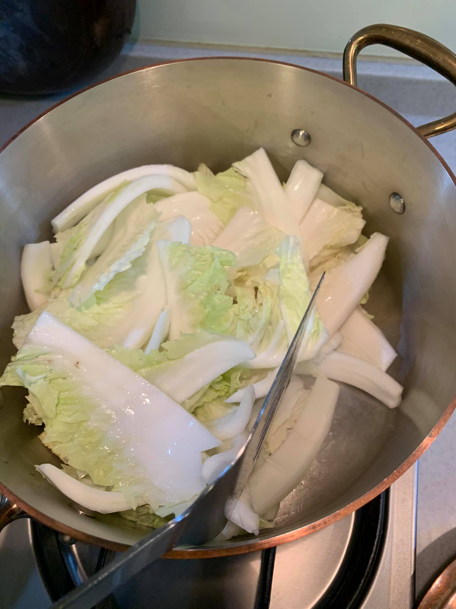 炒白菜梗。