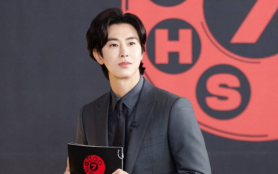 東方神起允浩傳出入非法營業酒店，SM娛樂澄清他當天是第一次去。（翻攝允浩IG）