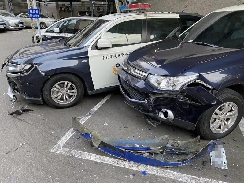 46歲洪姓男子百萬奧迪轎車衝撞警局,導致15台警用汽機車遭到毀損。(翻攝畫面)