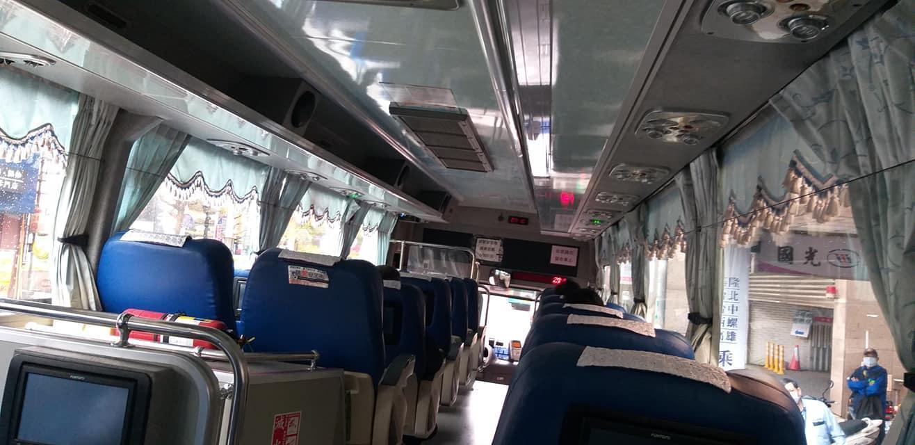 一名GoShare愛用者在臉書上發文，稱共享機車的安全帽臭到搭客運回到家仍難消散。（翻攝自GOGORO CLUB TAIWAN臉書）