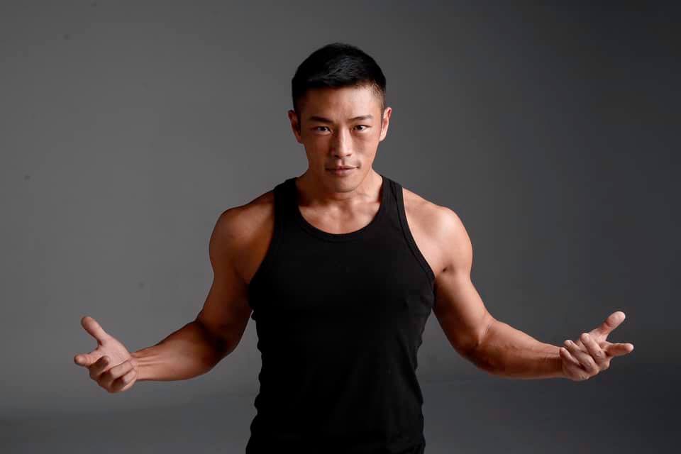 劇場工作者黃民安於「草草藝術節」演出時驟逝，享年42歲，親友粉絲皆表示不捨。（翻攝自阮劇團臉書）