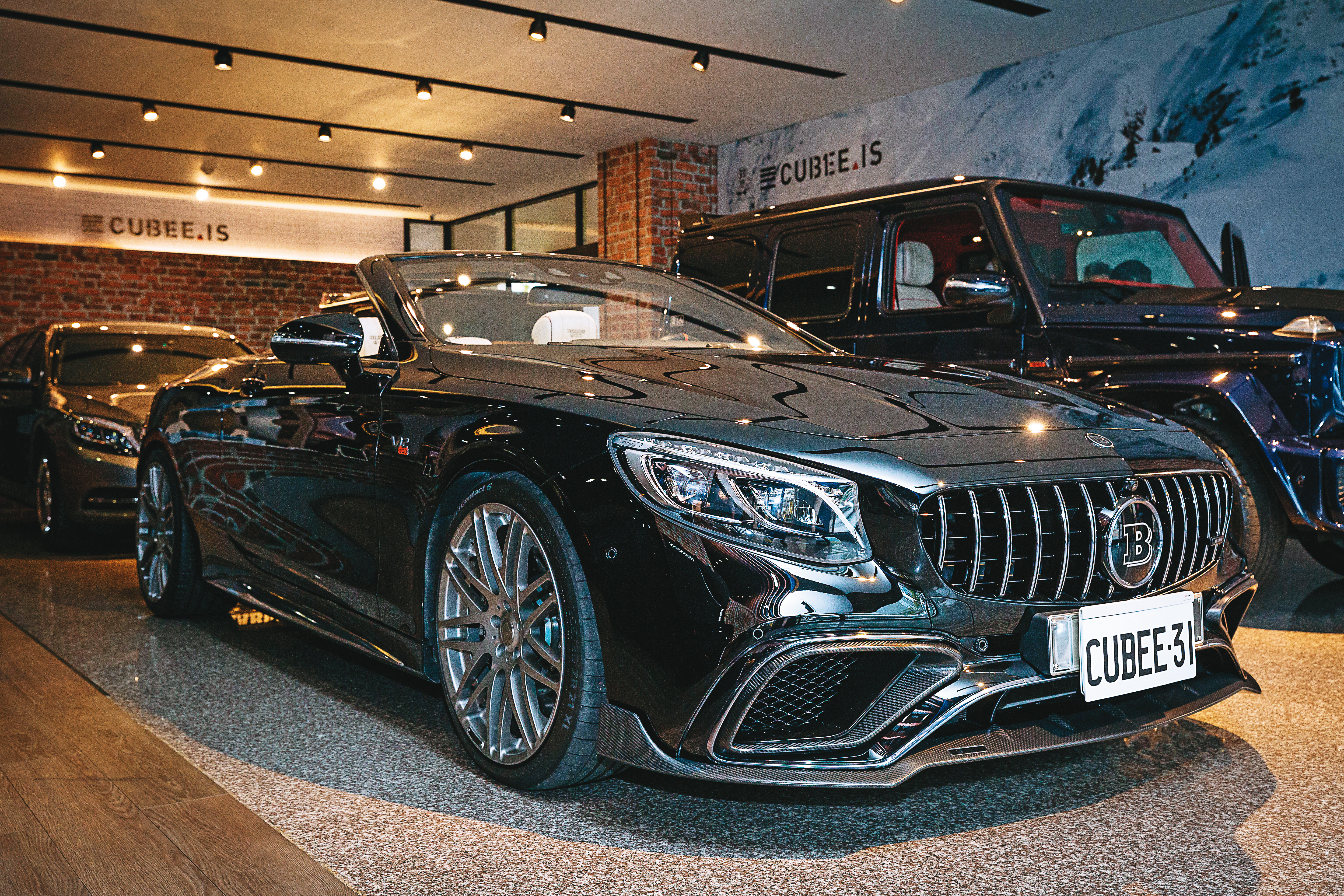 Brabus Rocket 900 Cabriolet全世界只有2台，眼前這輛已被台灣企業家下訂。