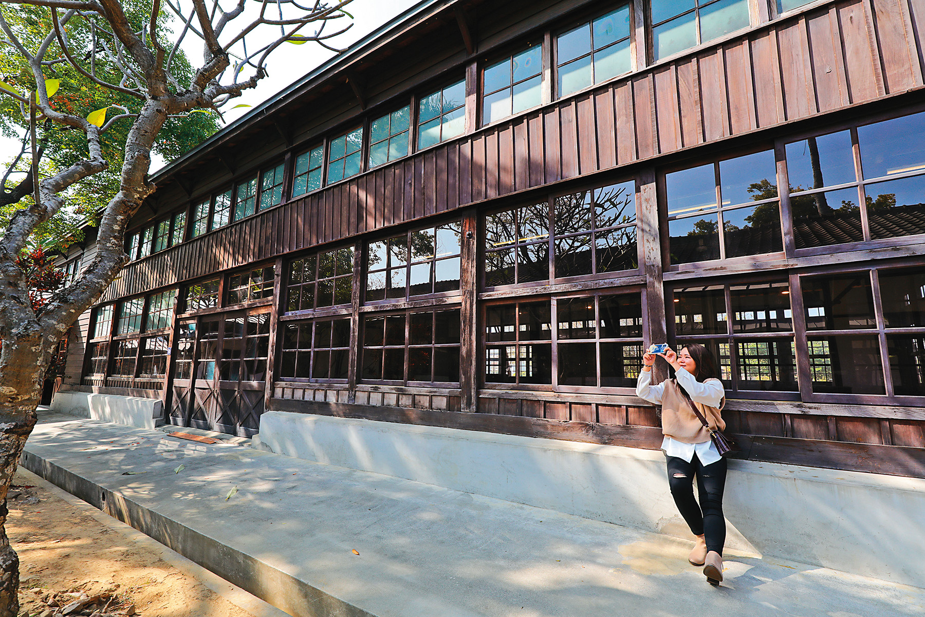 現存的場區建築，是1941年中埔大地震之後興建的第二代製材工場。