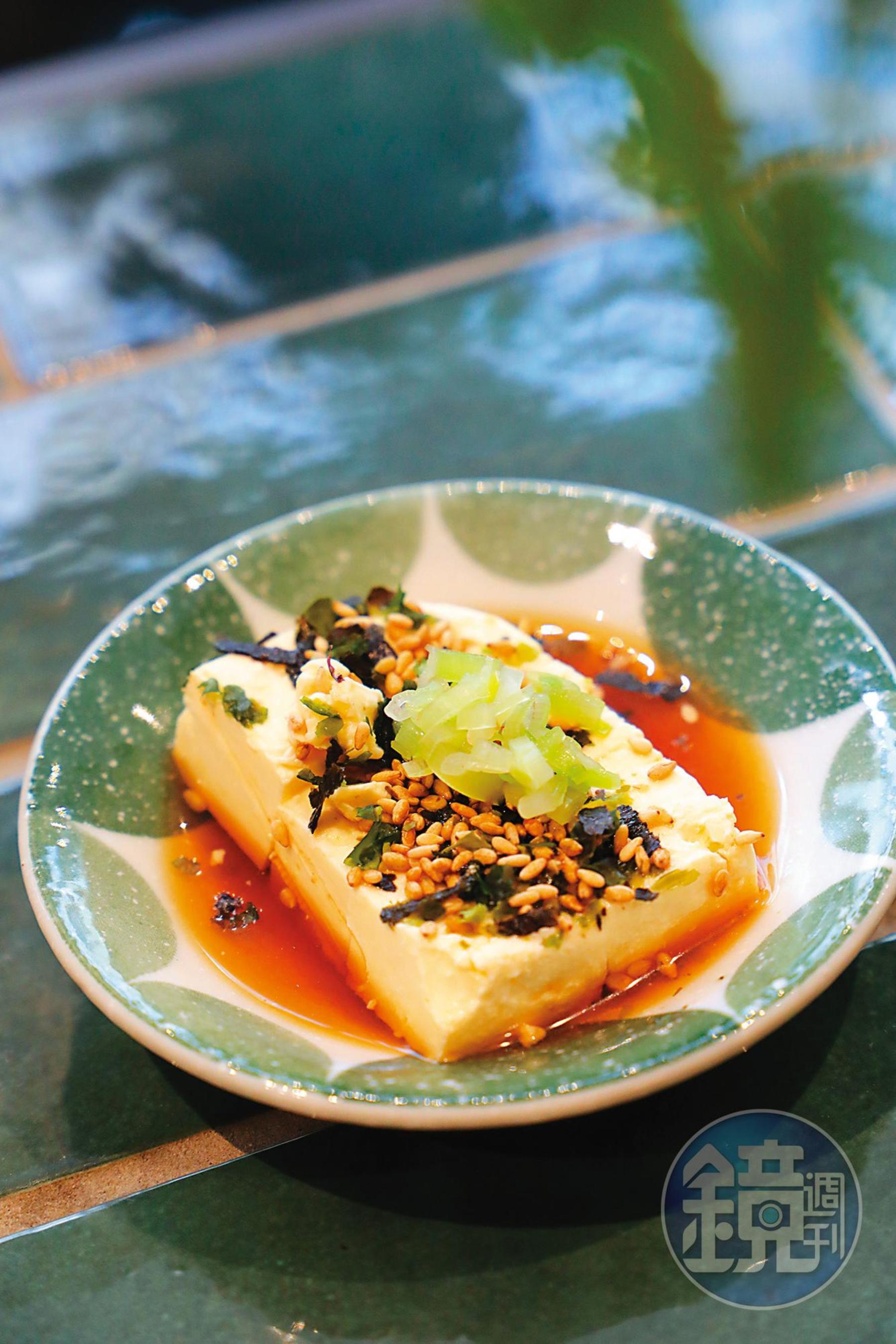 使用 Cream Cheese 製作的「小磚酪」，很適合當作前菜。（50元／份）