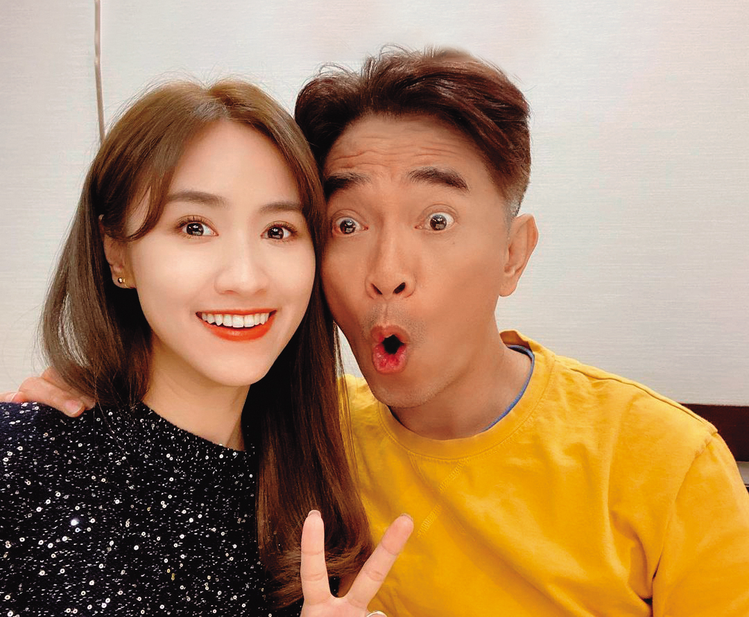 吳姍儒放話希望結婚時老爸吳宗憲(右)能包300萬元大紅包給她。(翻攝自吳姍儒IG)