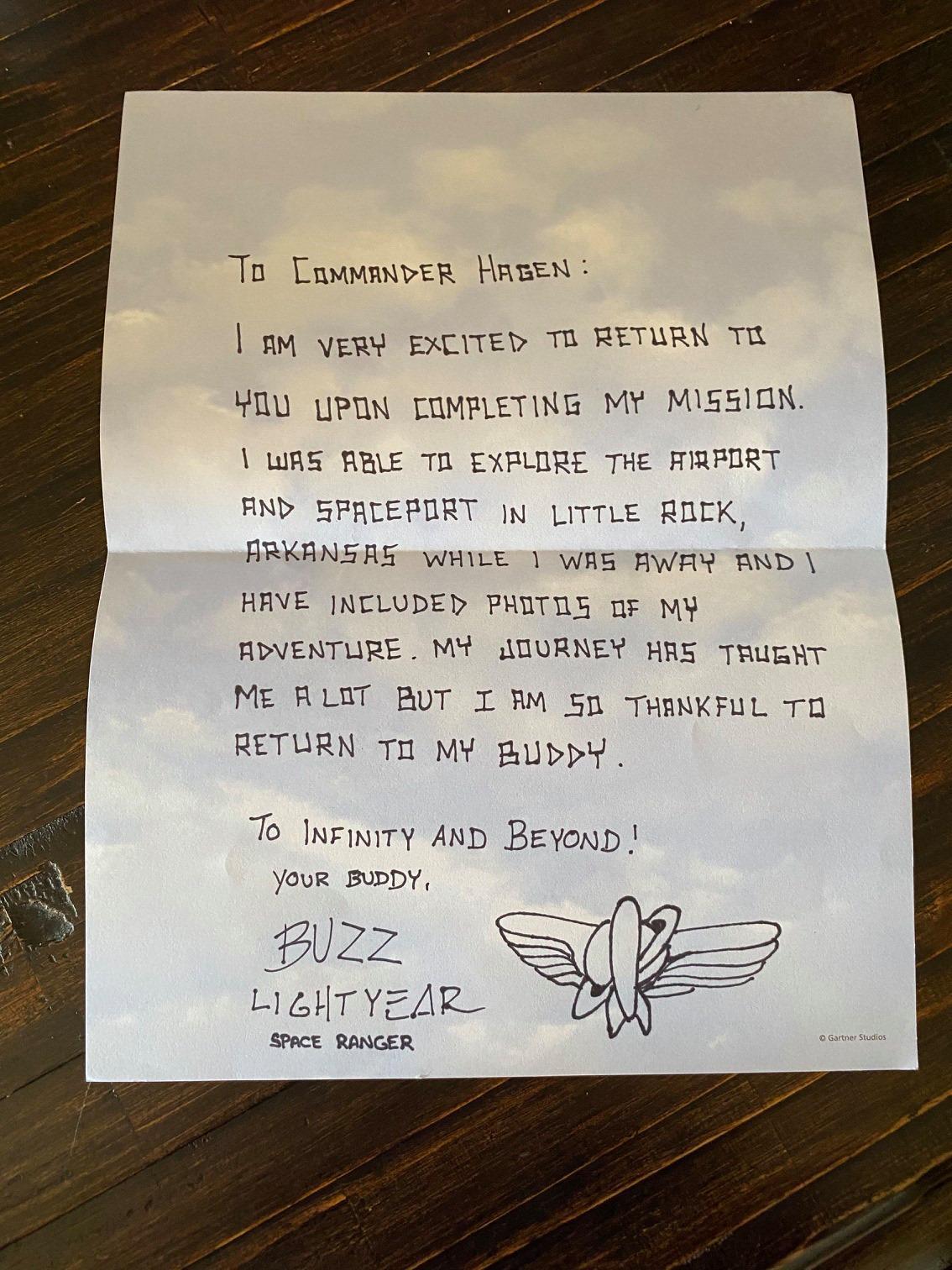 航空公司職員以巴斯光年的口吻,向哈根寫下一封信。(翻攝自西南航空臉書)