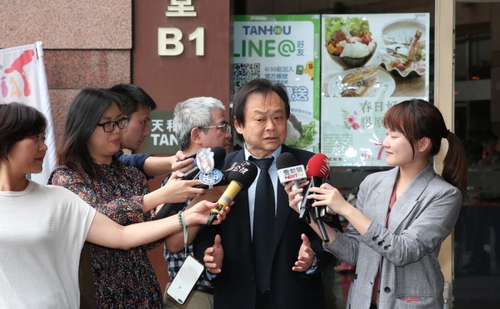 高嘉瑜在會上推舉台北市議員王世堅選北市長，王世堅受訪時則說「我驚呆了！」（本刊資料照）