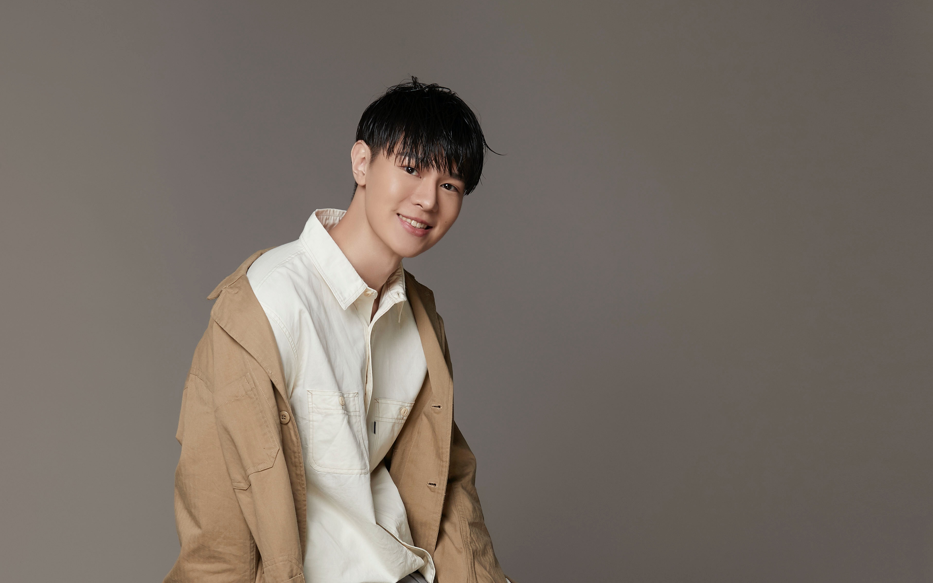 吳珝陽最近接演新劇《我在追劇找世界》,重返校園拍攝讓他回憶湧上心頭。(伊林提供)