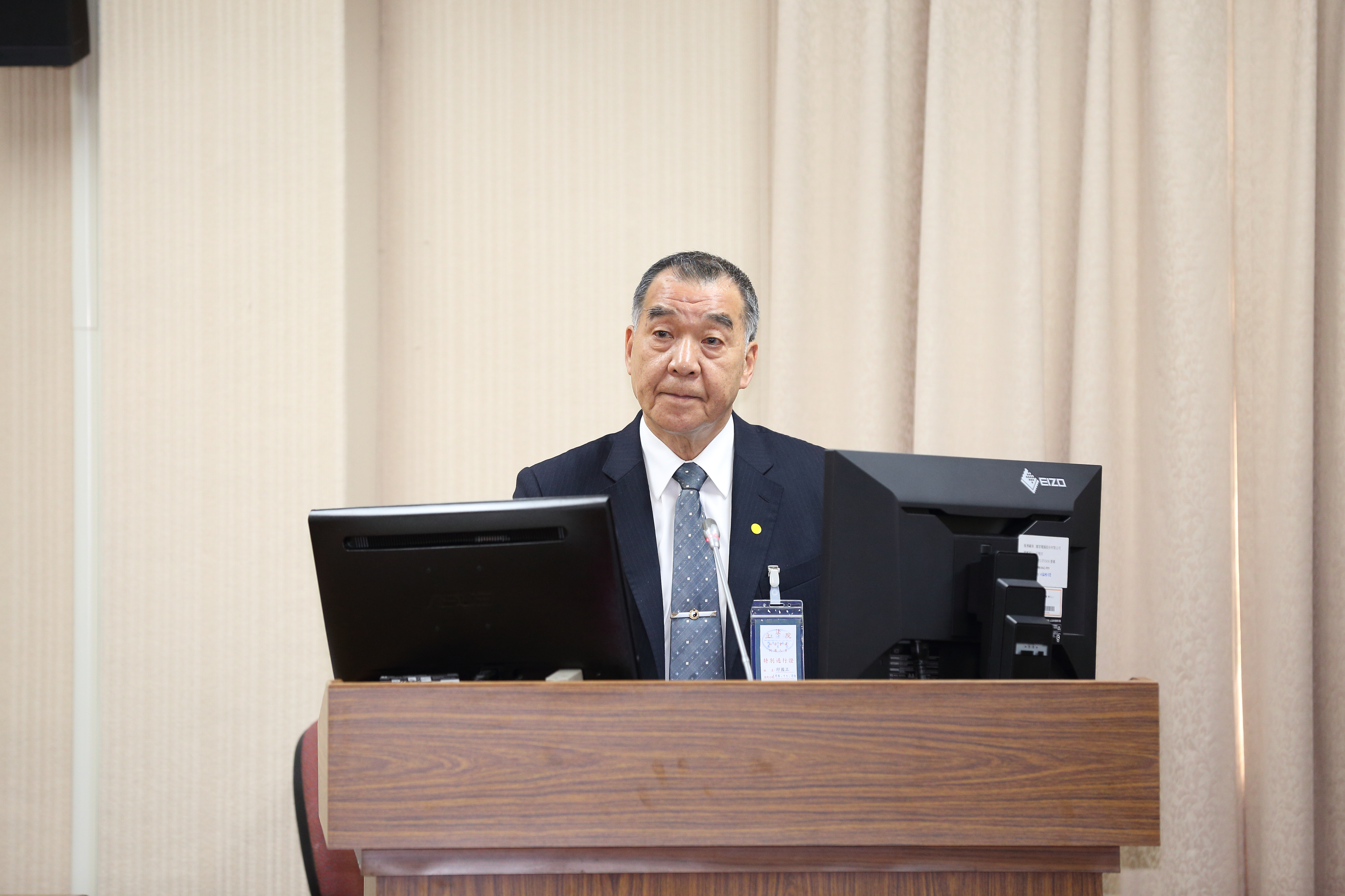 國防部長邱國正表示，若國軍需要領導統御的作為，他願意帶頭施打AZ疫苗讓國軍弟兄們安心。（本刊資料照）