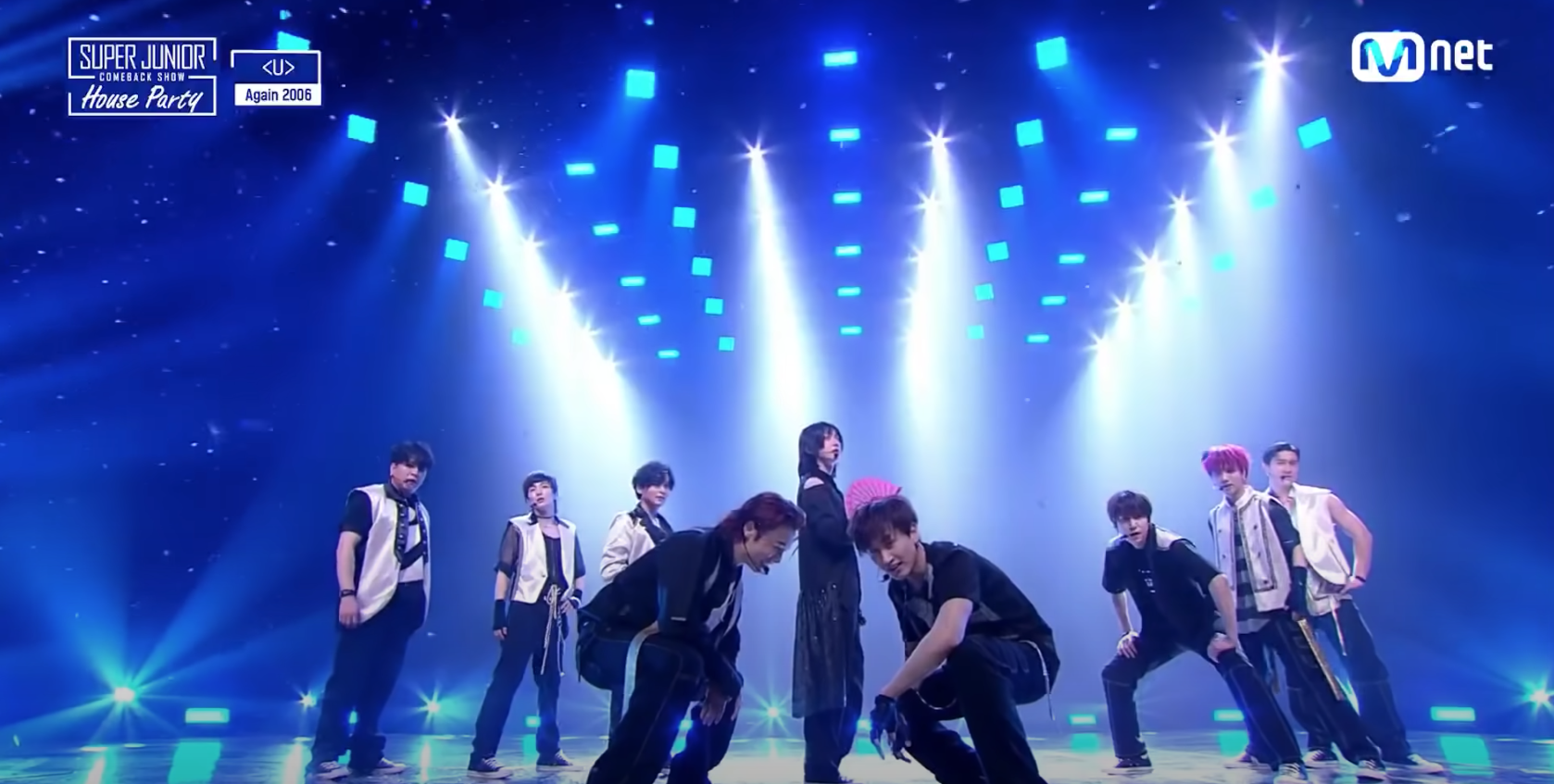SUPER JUNIOR特別扮回〈U〉的經典造型，讓E.L.F們驚喜不已。（截圖自YouTube）